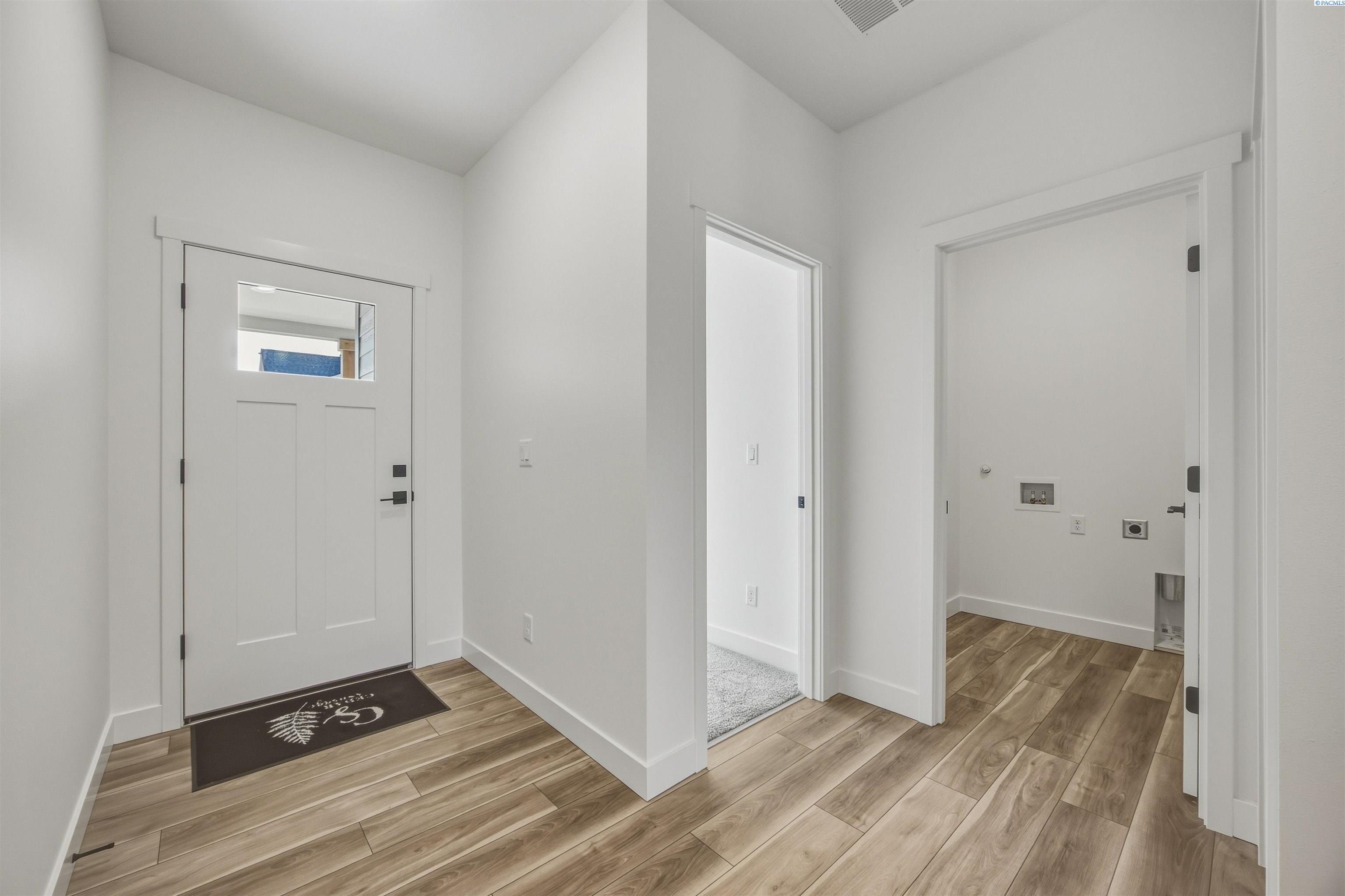 4553 Grove Ct, West Richland, WA 99353
