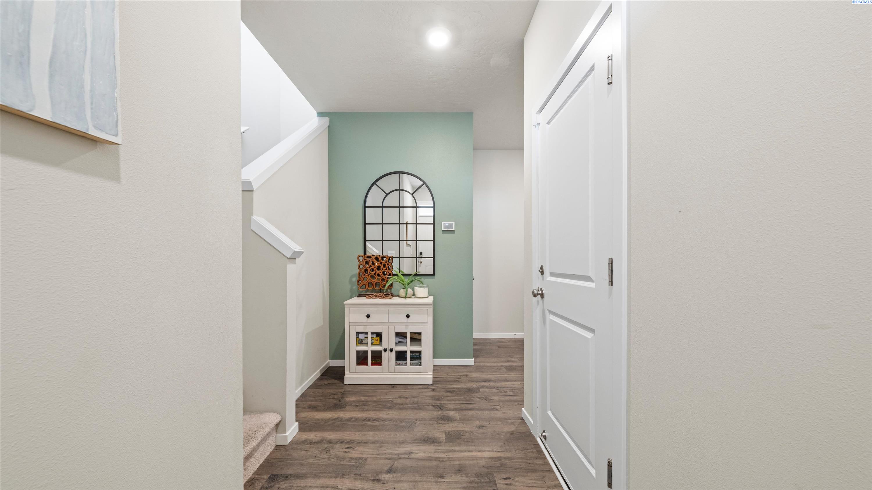 8072 Ranchland Ln, West Richland, WA 99353
