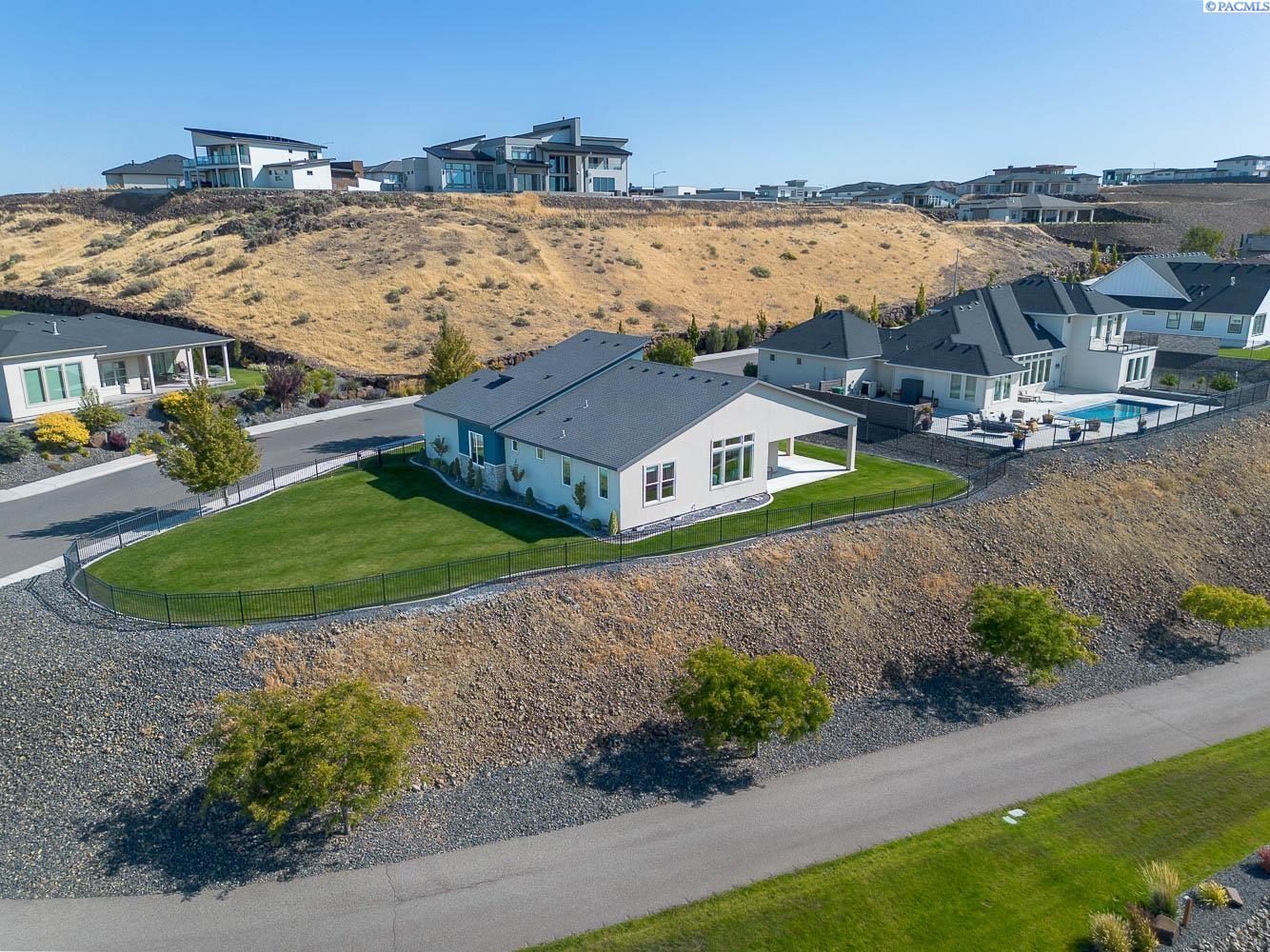 7095 W 23rd Ave, Kennewick, WA 99338