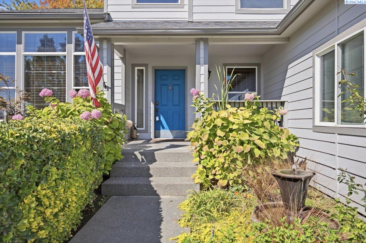 134 Center Blvd, Richland, WA 99352