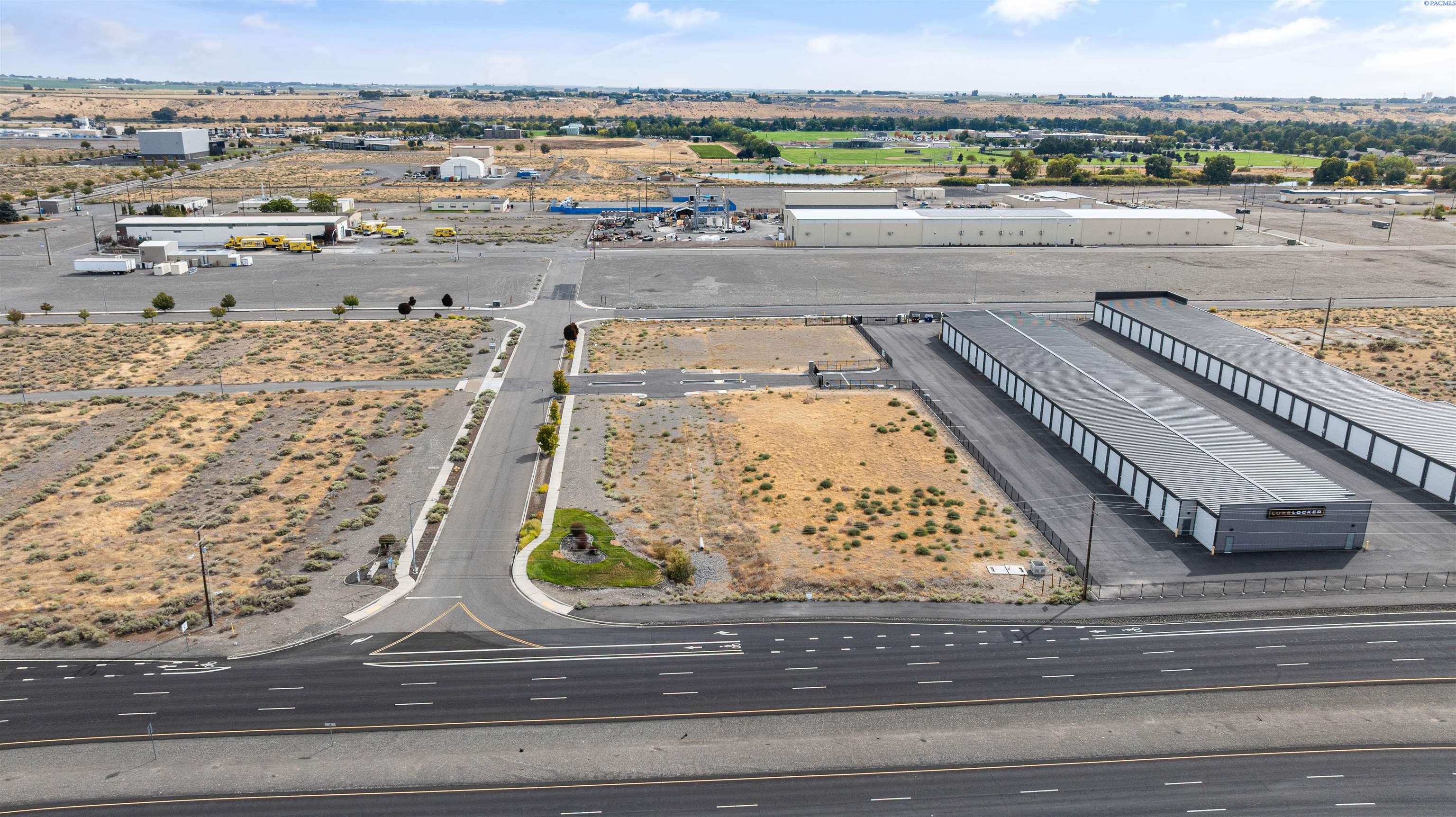 901 W Curie St, Richland, WA 99354