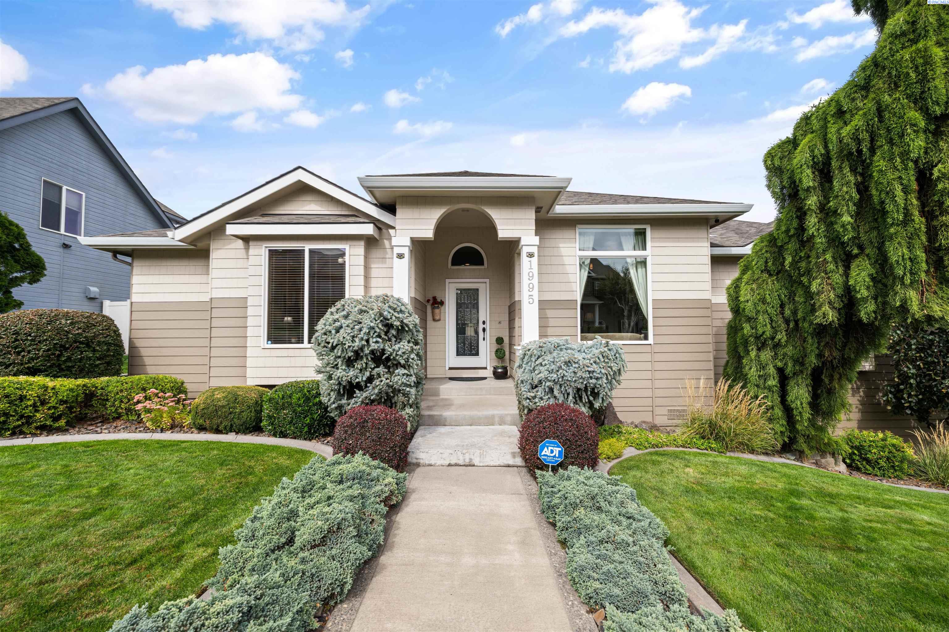1995 Penny Royal Ave, Richland, WA 99352