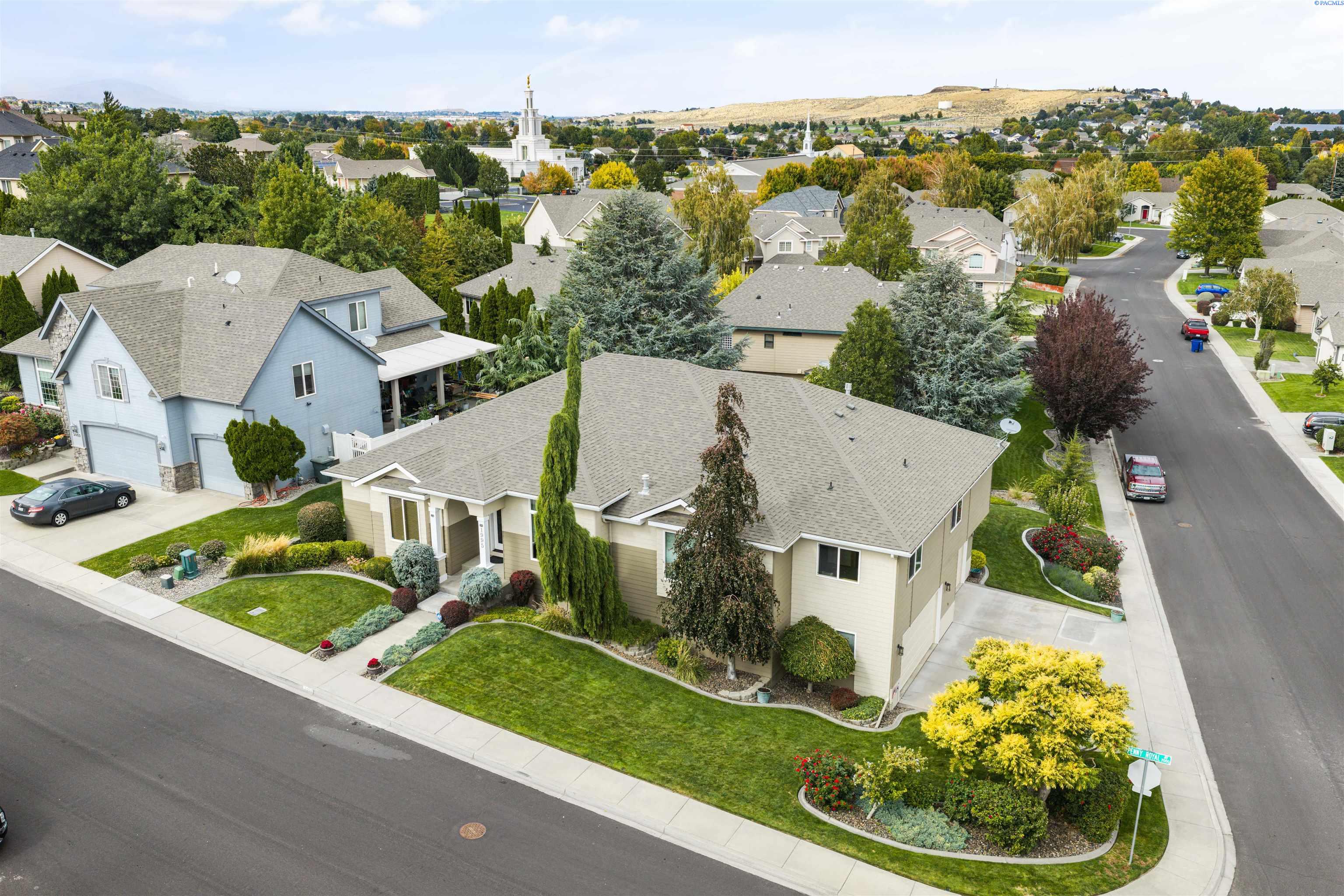 1995 Penny Royal Ave, Richland, WA 99352