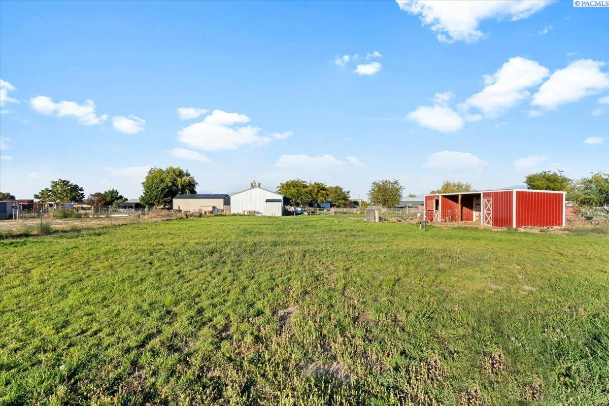 25603 E Ruppert Rd, Benton City, WA 99320