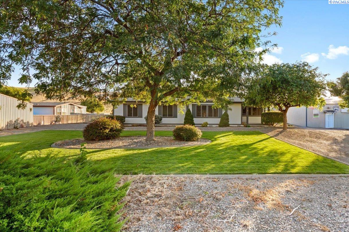 25603 E Ruppert Rd, Benton City, WA 99320