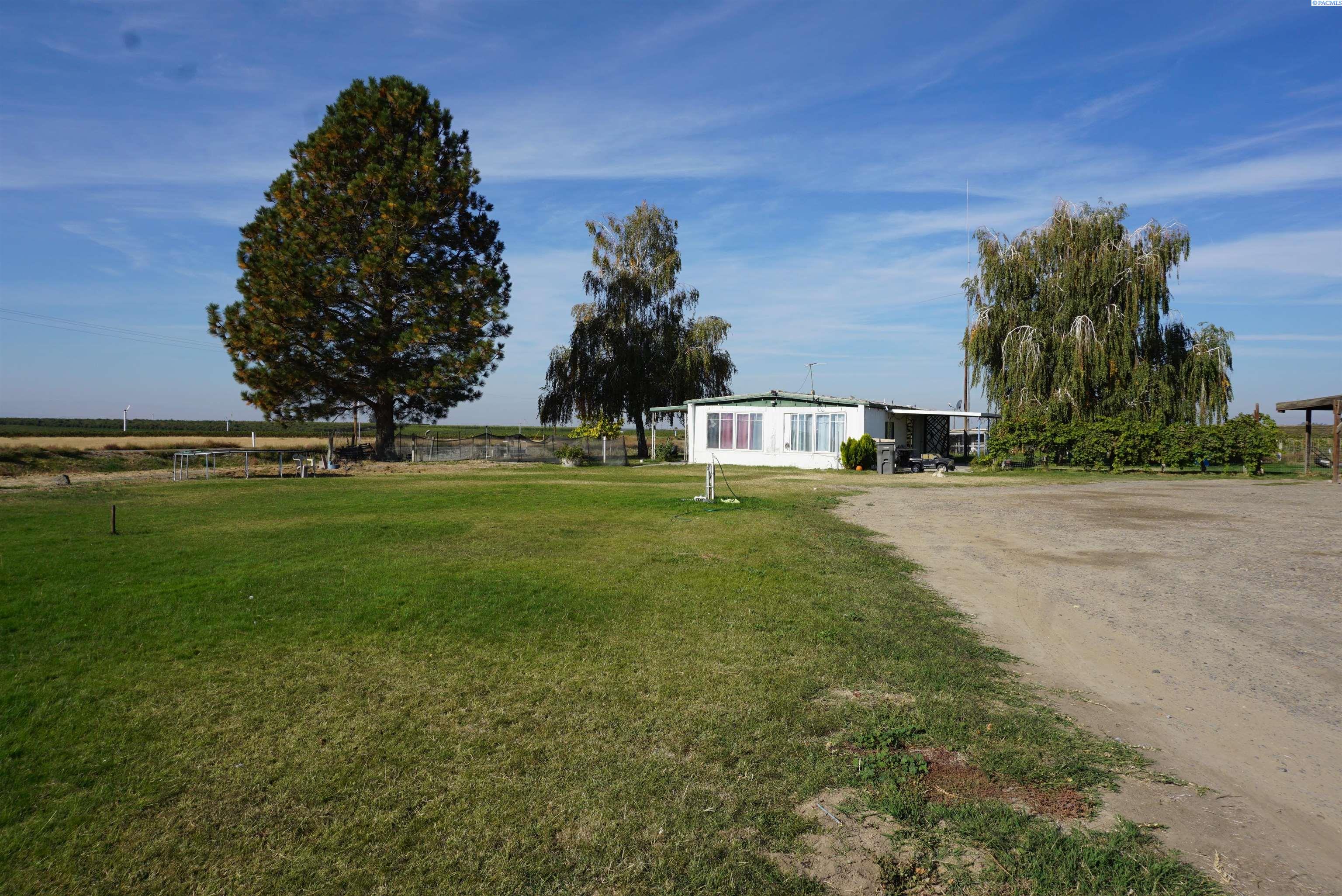 46608 N Gap Rd, Prosser, WA 99350
