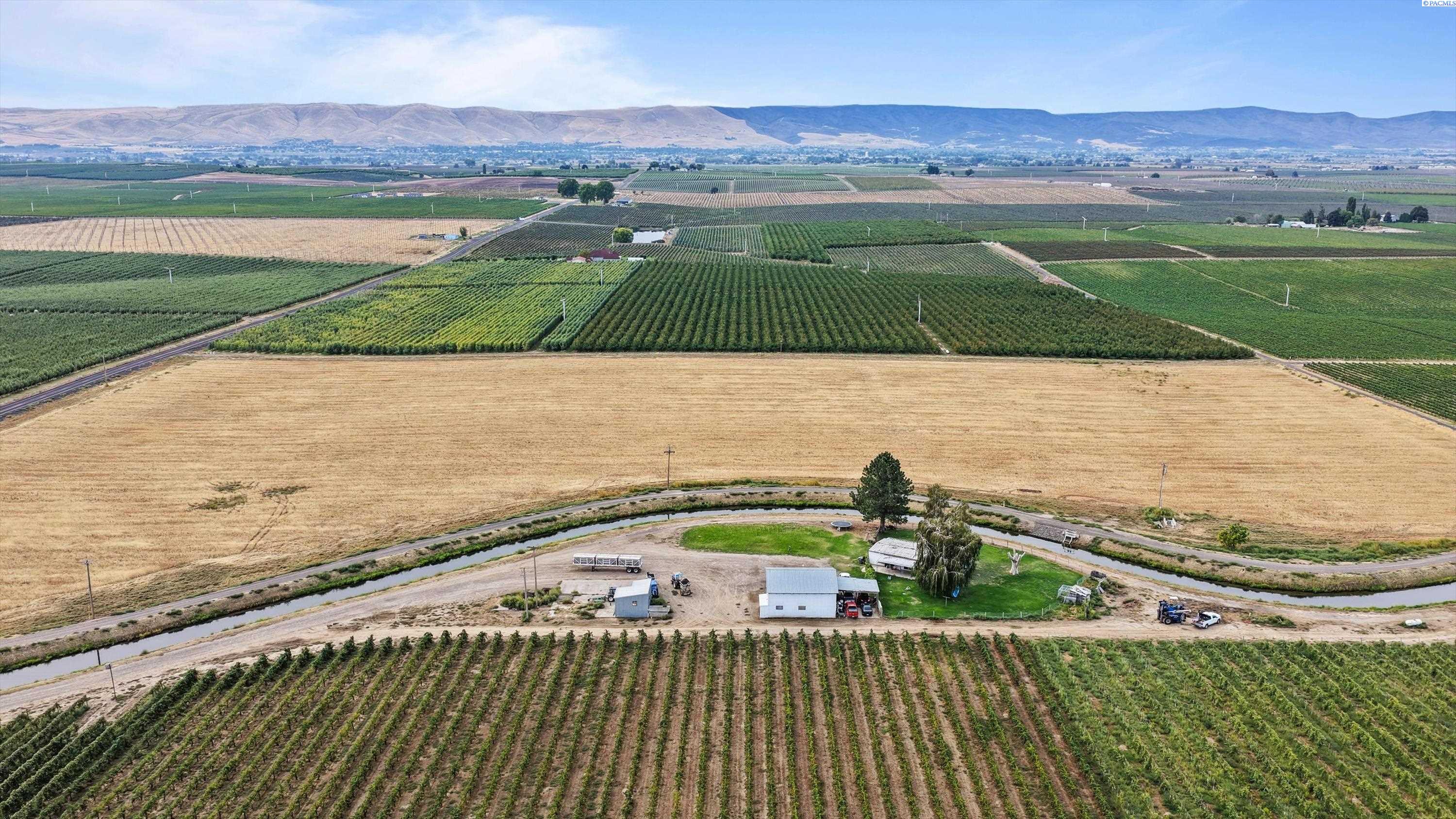46608 N Gap Rd, Prosser, WA 99350