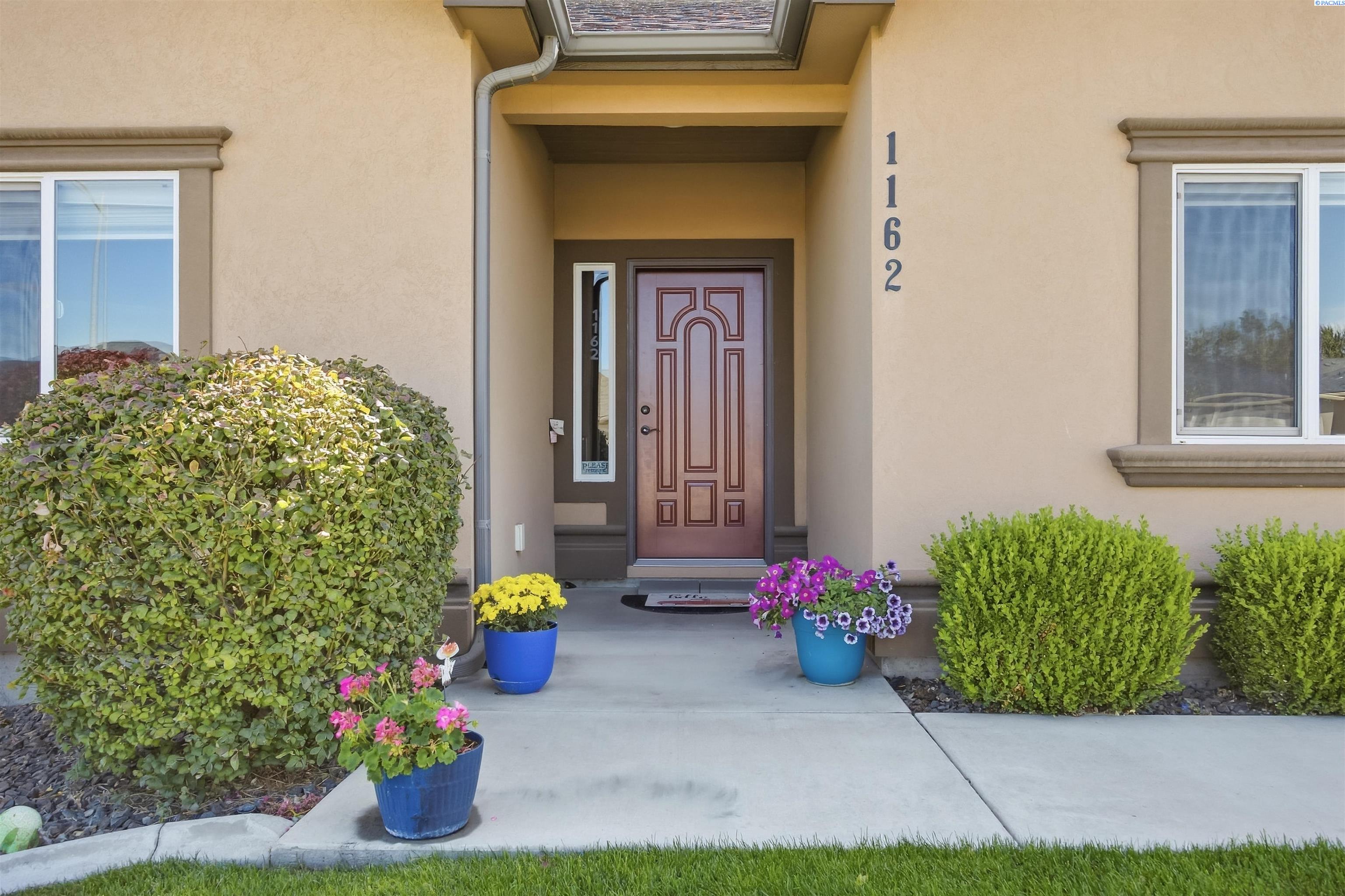 1162 N Oklahoma Pl, Kennewick, WA 99336