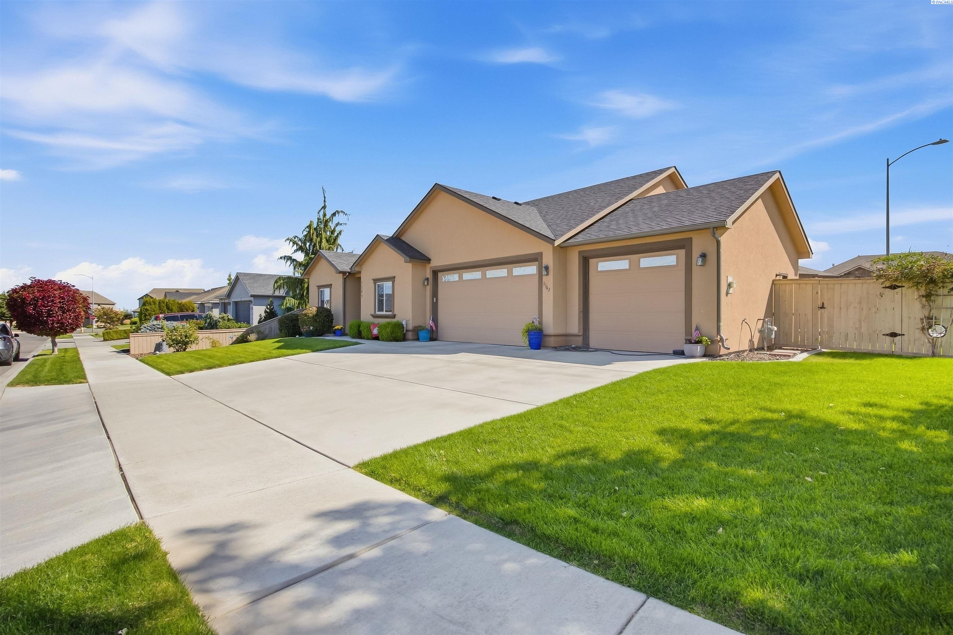 1162 N Oklahoma Pl, Kennewick, WA 99336
