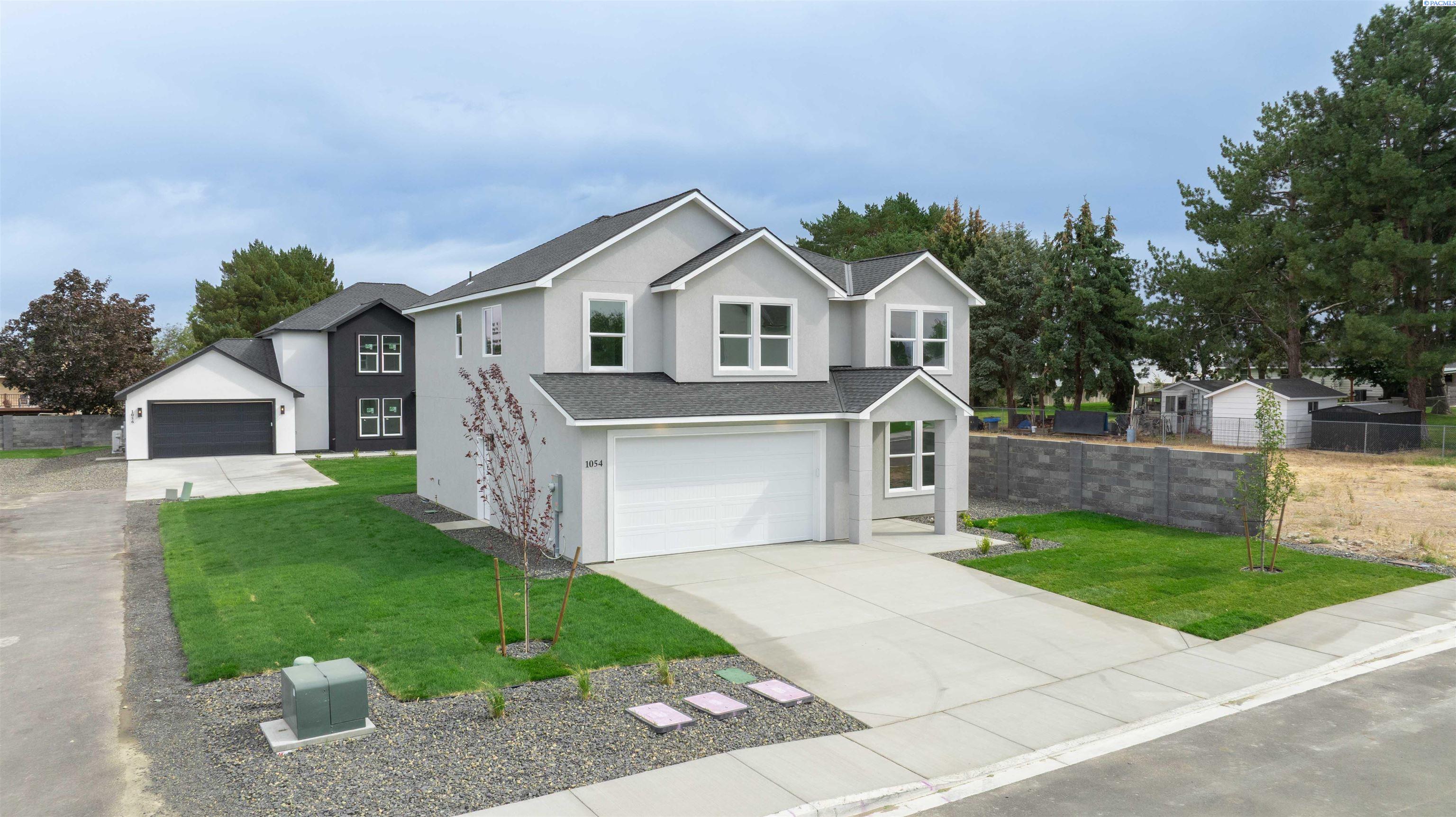 1054 N Grant Pl, Kennewick, WA 99336