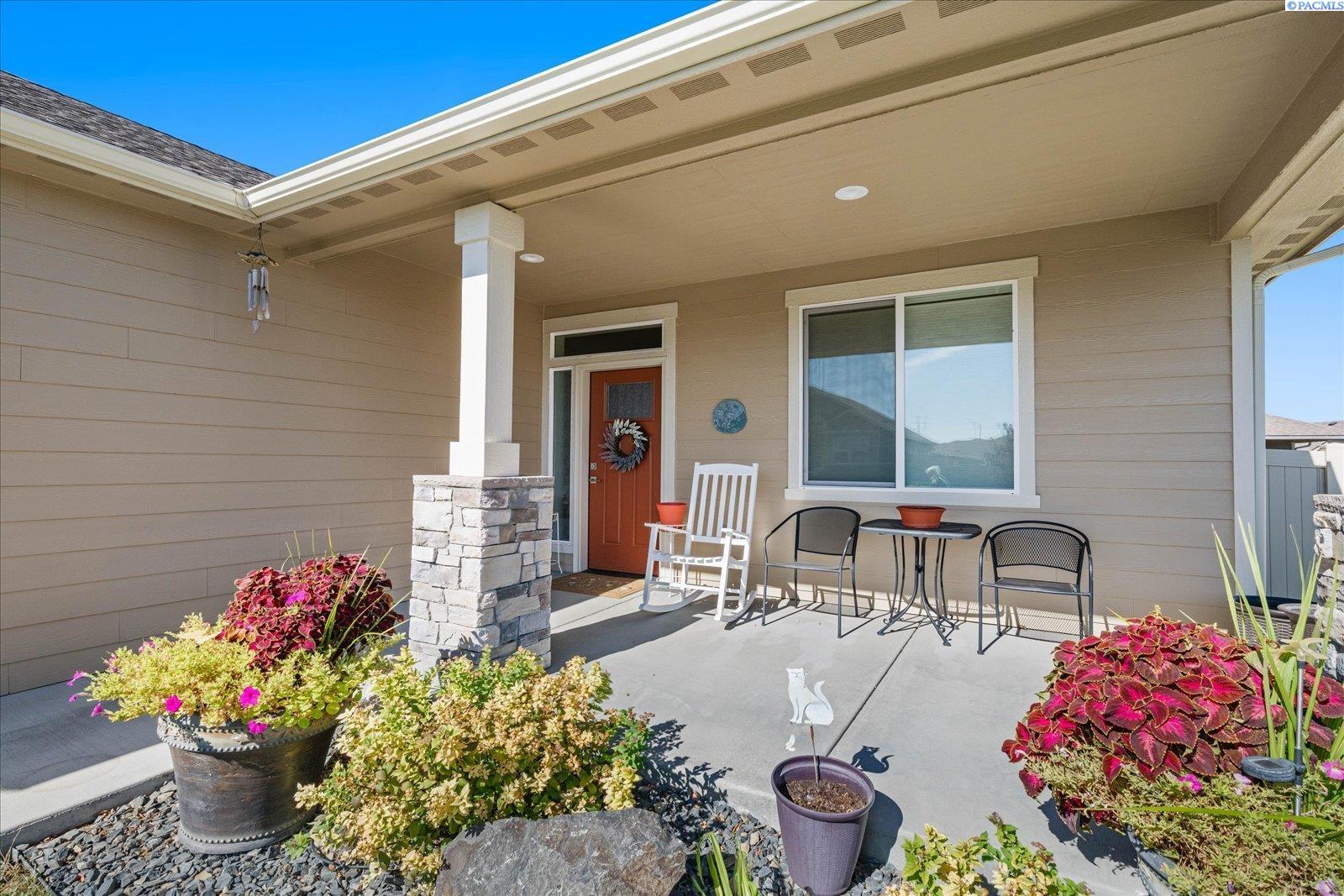 3728 S Van Buren Pl, Kennewick, WA 99338