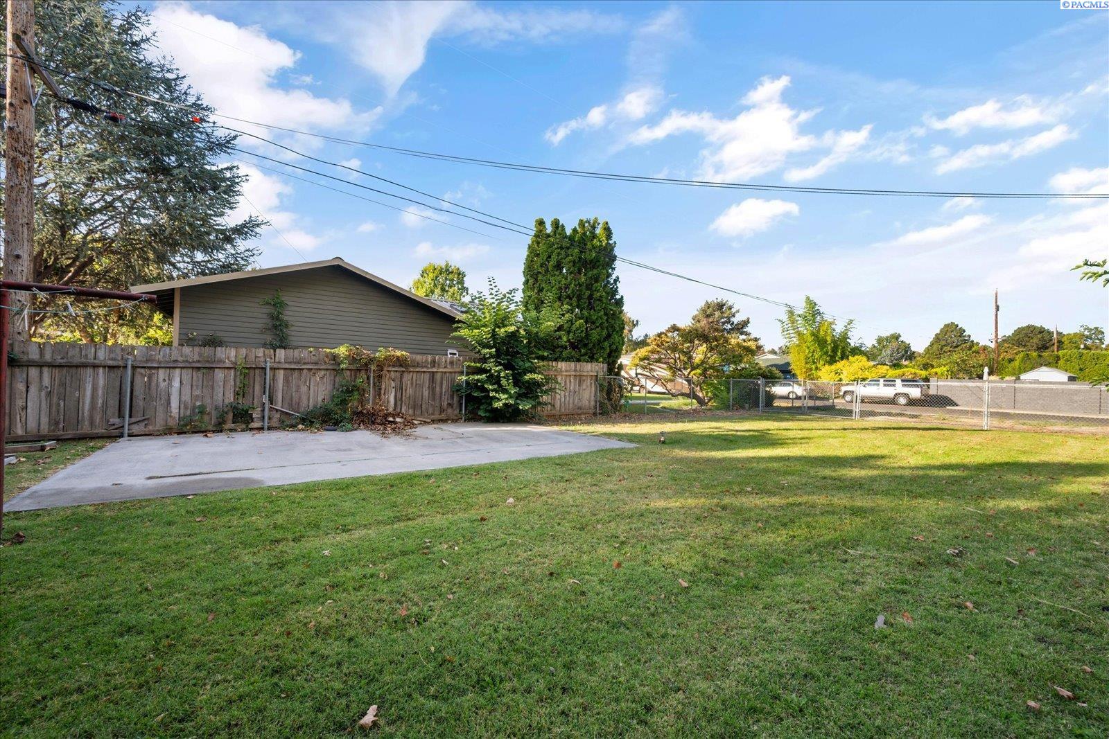 1903 S Dayton Pl, Kennewick, WA 99337
