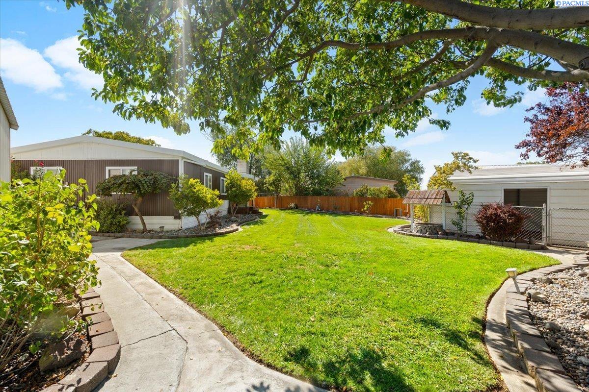 47 Robin Rd, Burbank, WA 99323