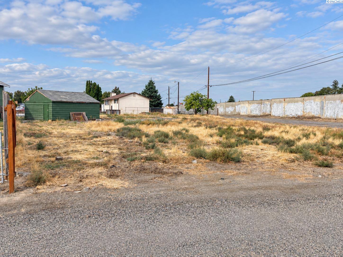 1535 W Jay St, Pasco, WA 99301