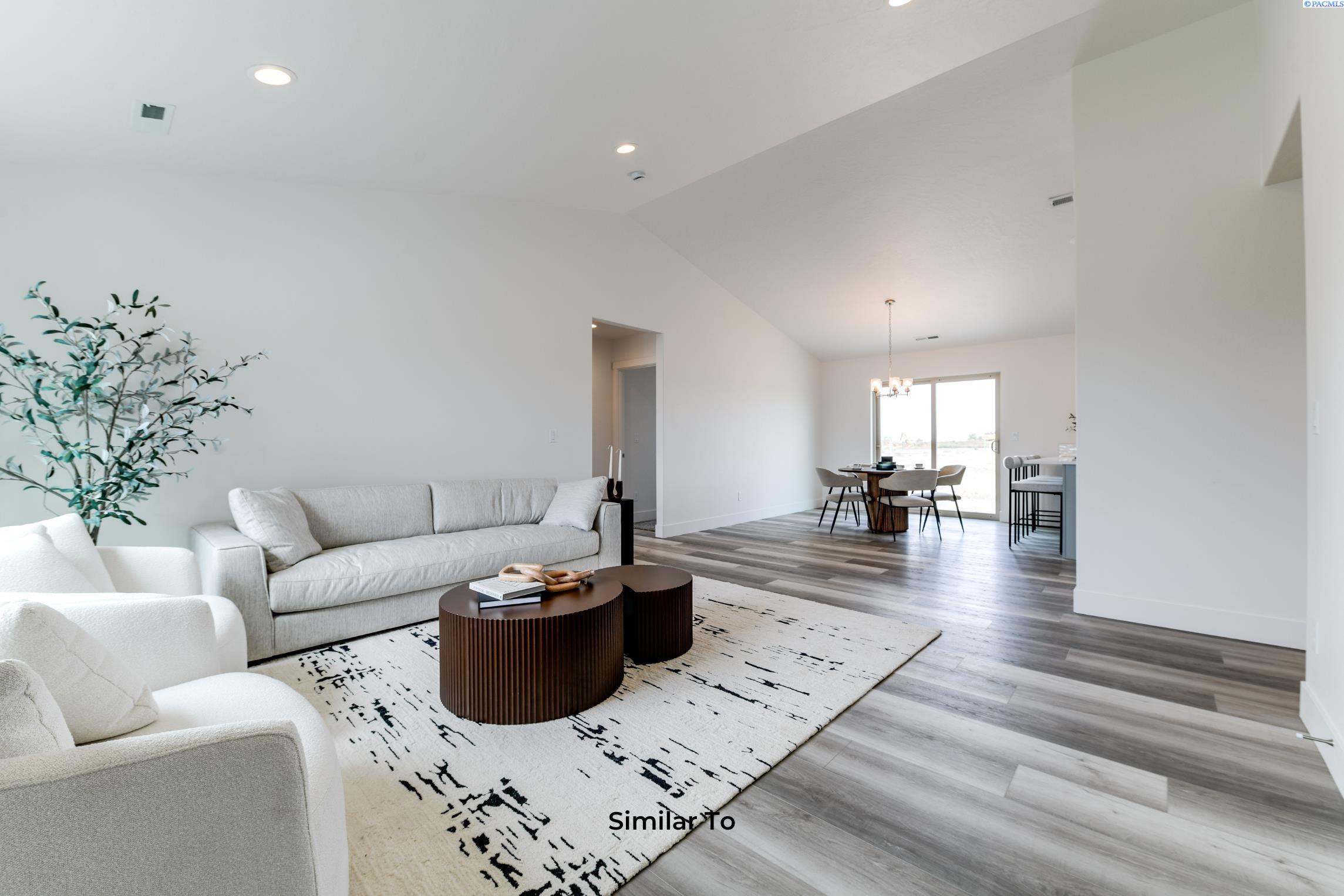 10116 Sunset Trl, Pasco, WA 99301