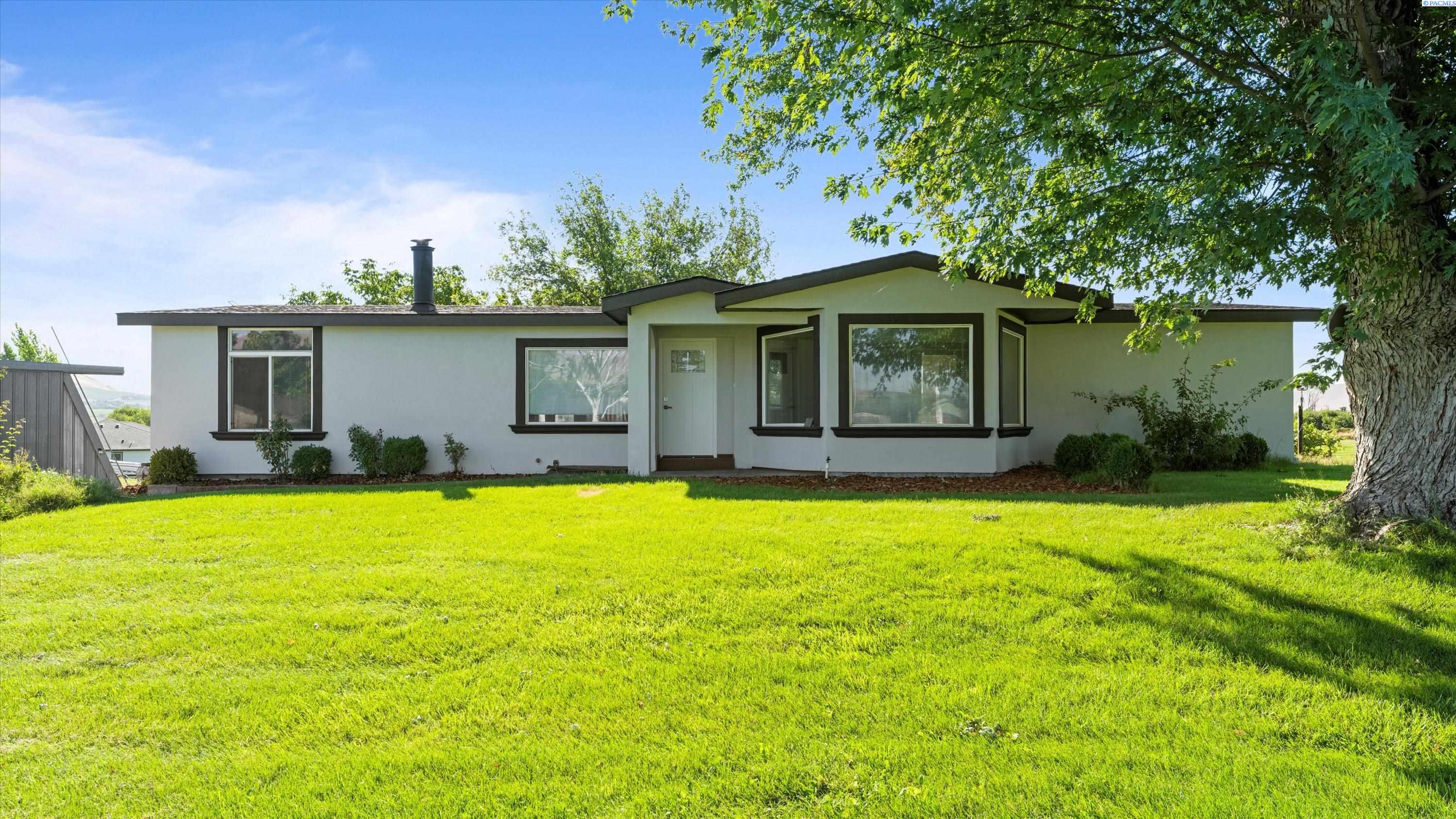 2105 E Mason Pr Ne, Benton City, WA 99320