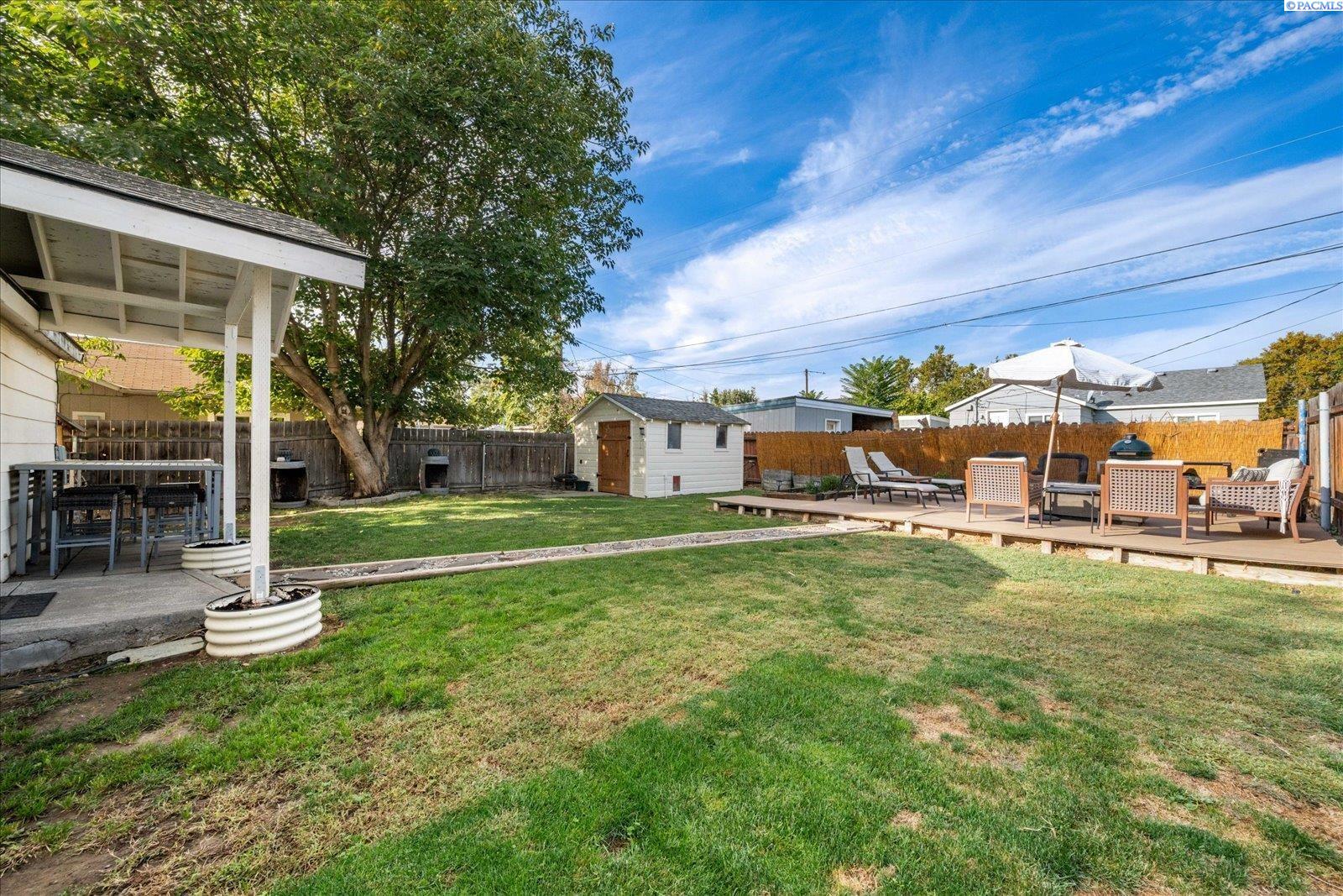 1325 Sanford Ave, Richland, WA 99354