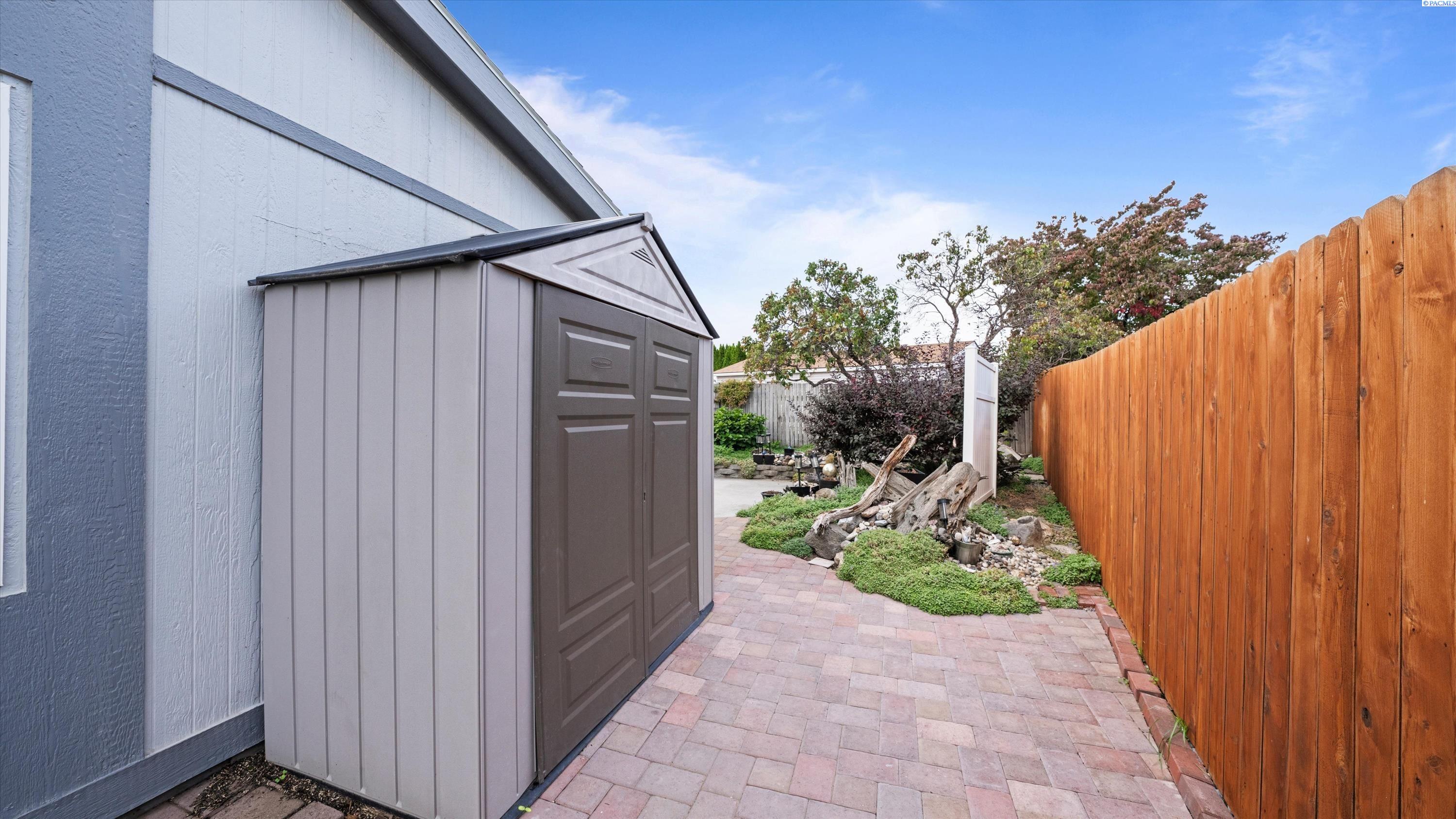 1634 S Dennis Pl, Kennewick, WA 99337