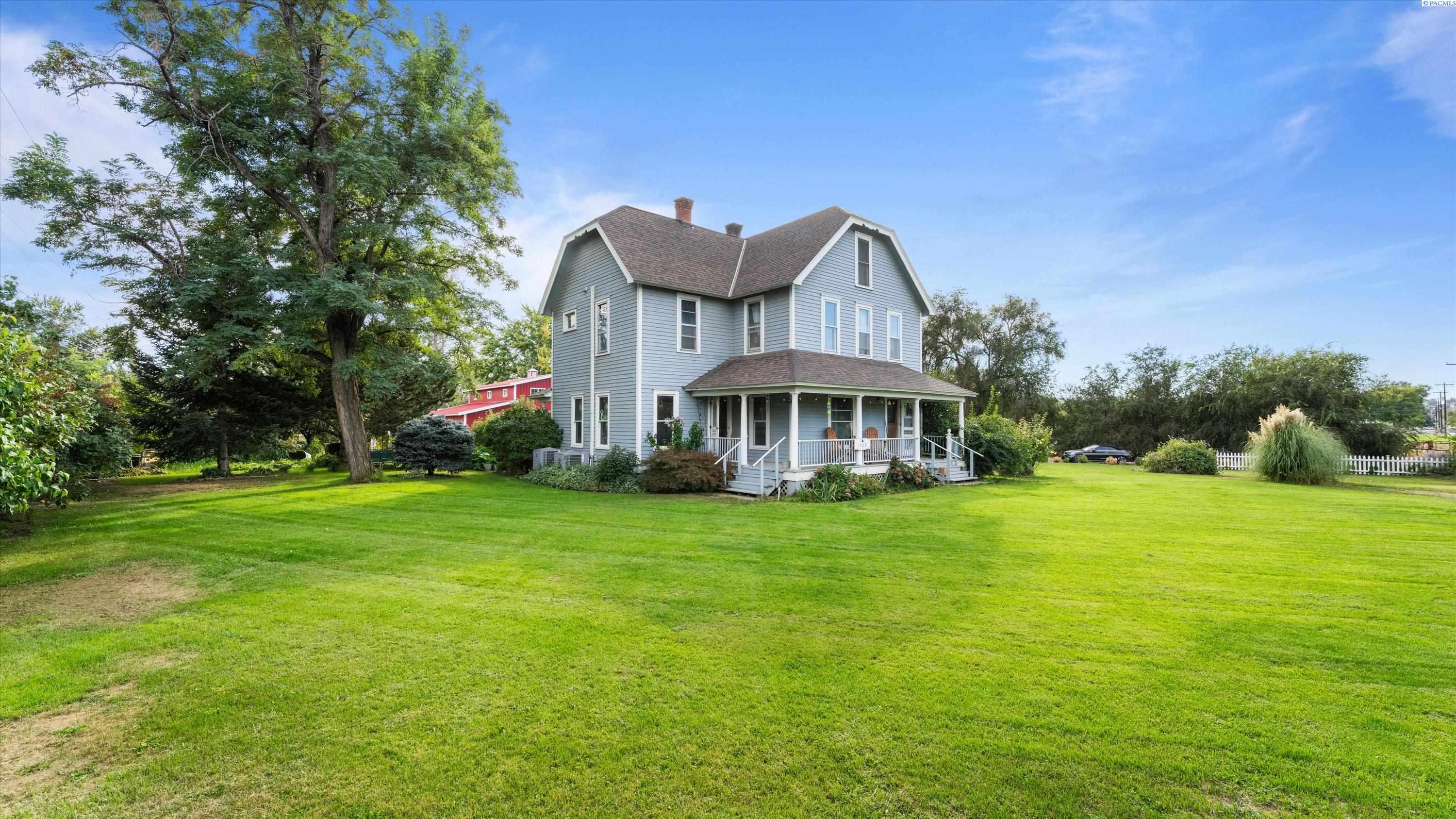 1328 E 27th Ave, Kennewick, WA 99337