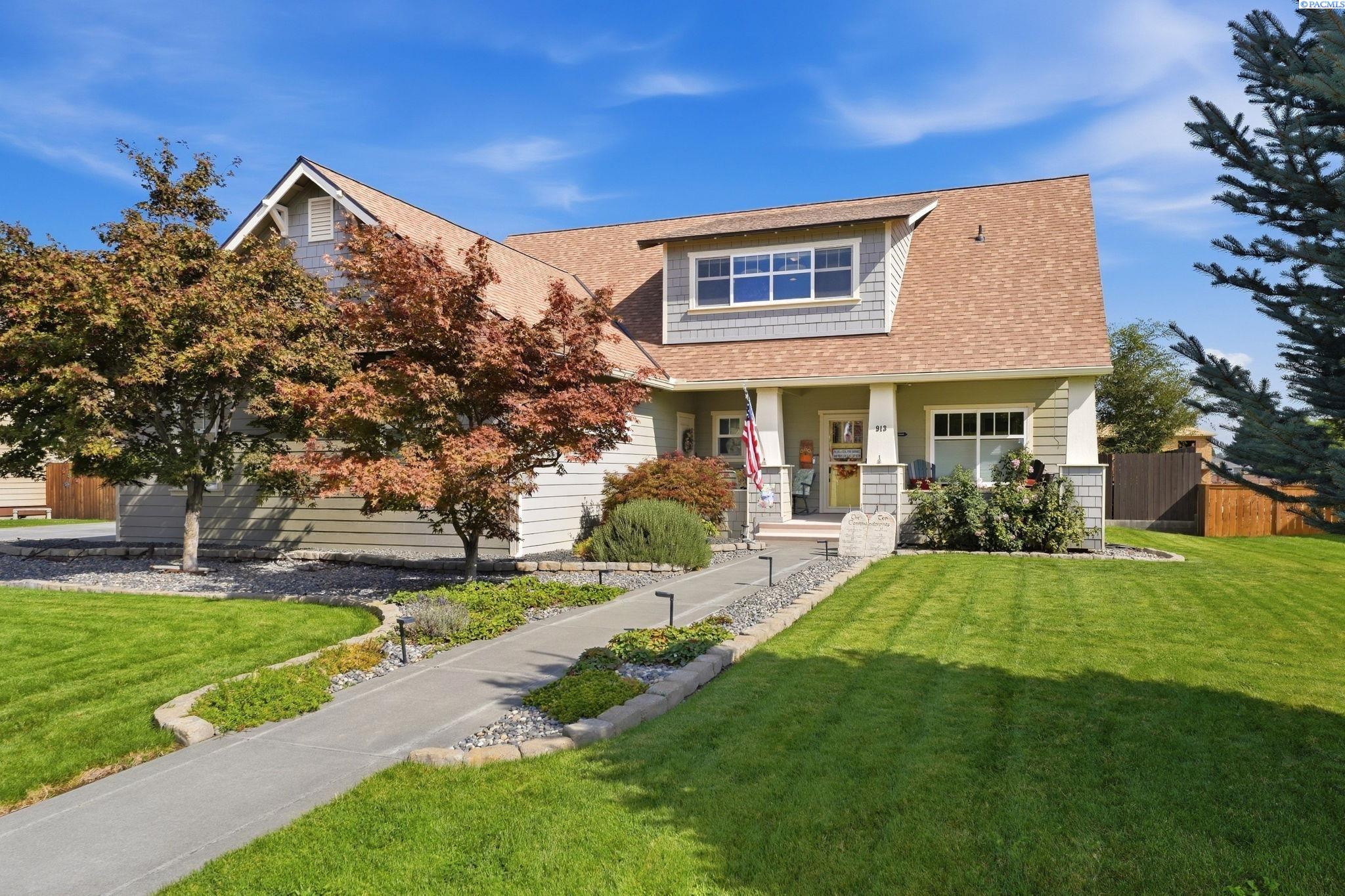913 Christopher Ln, Pasco, WA 99301-2068