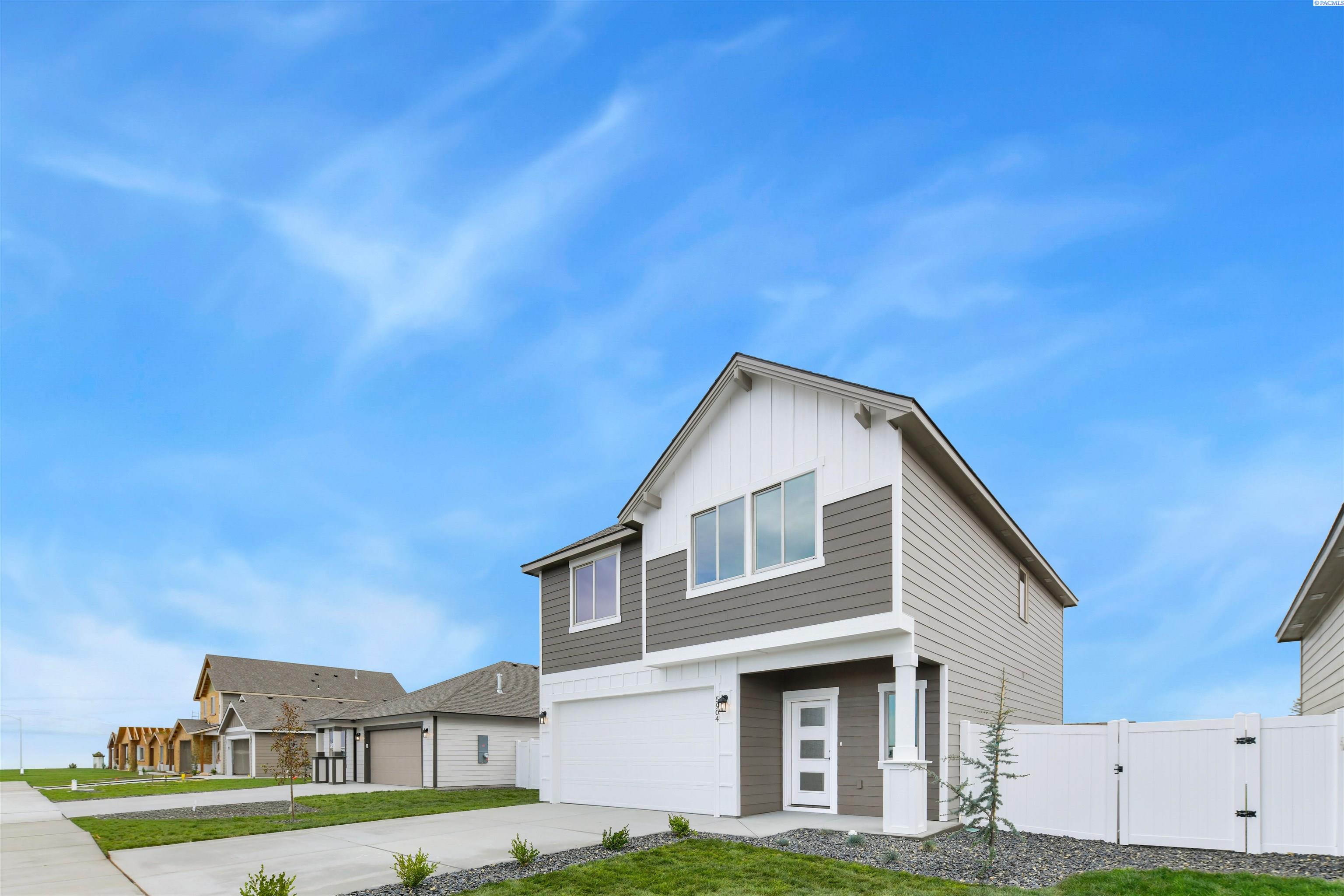 5904 Redtail Dr, Pasco, WA 99301