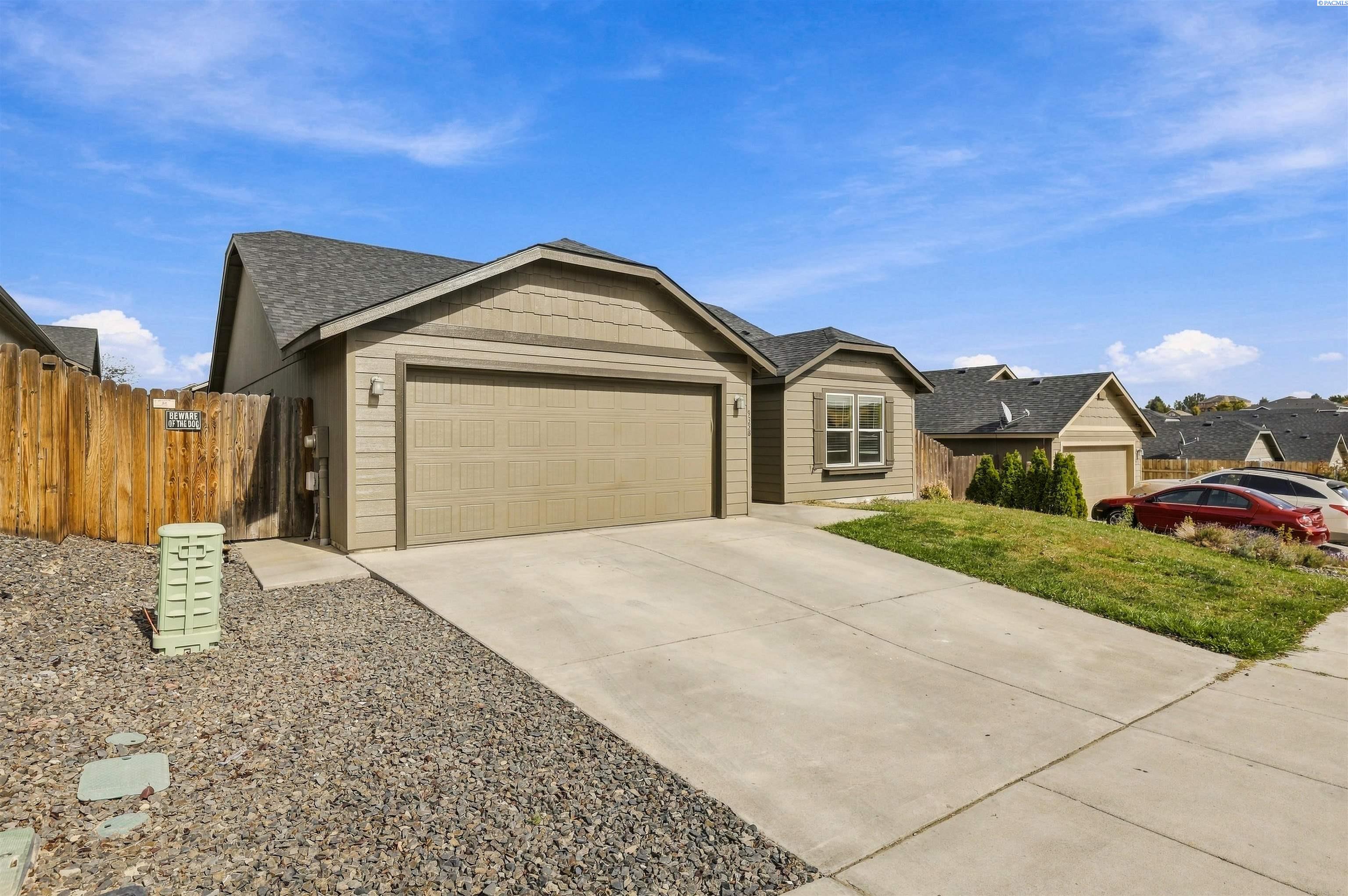 9358 W 8th Pl, Kennewick, WA 99336