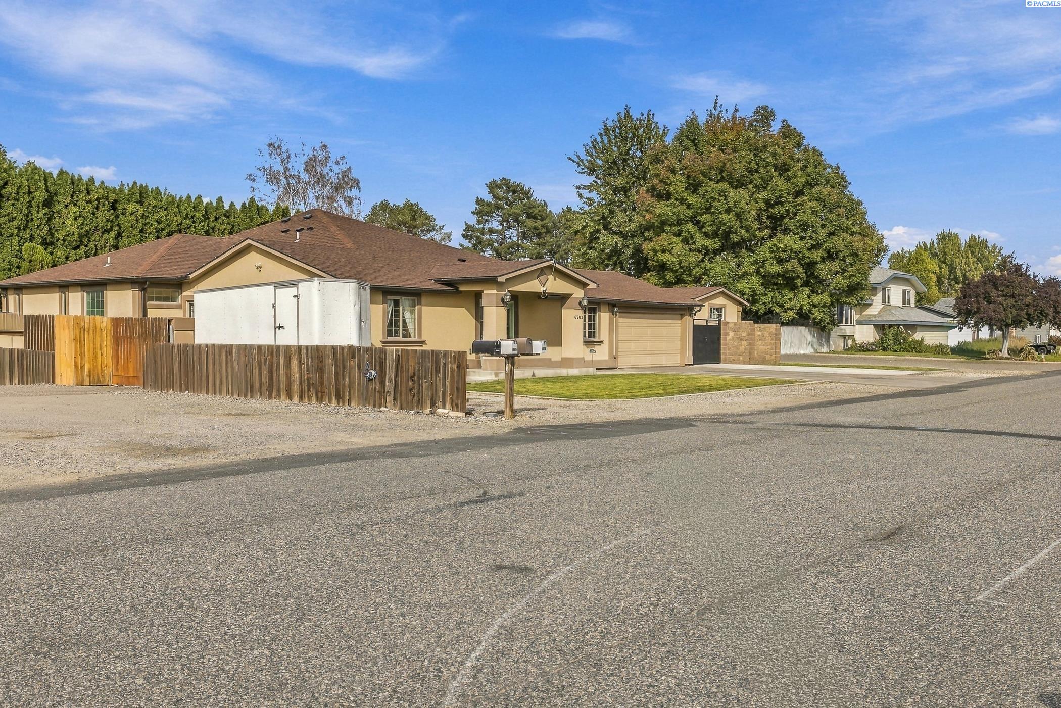 6205 Melville Rd, Pasco, WA 99301