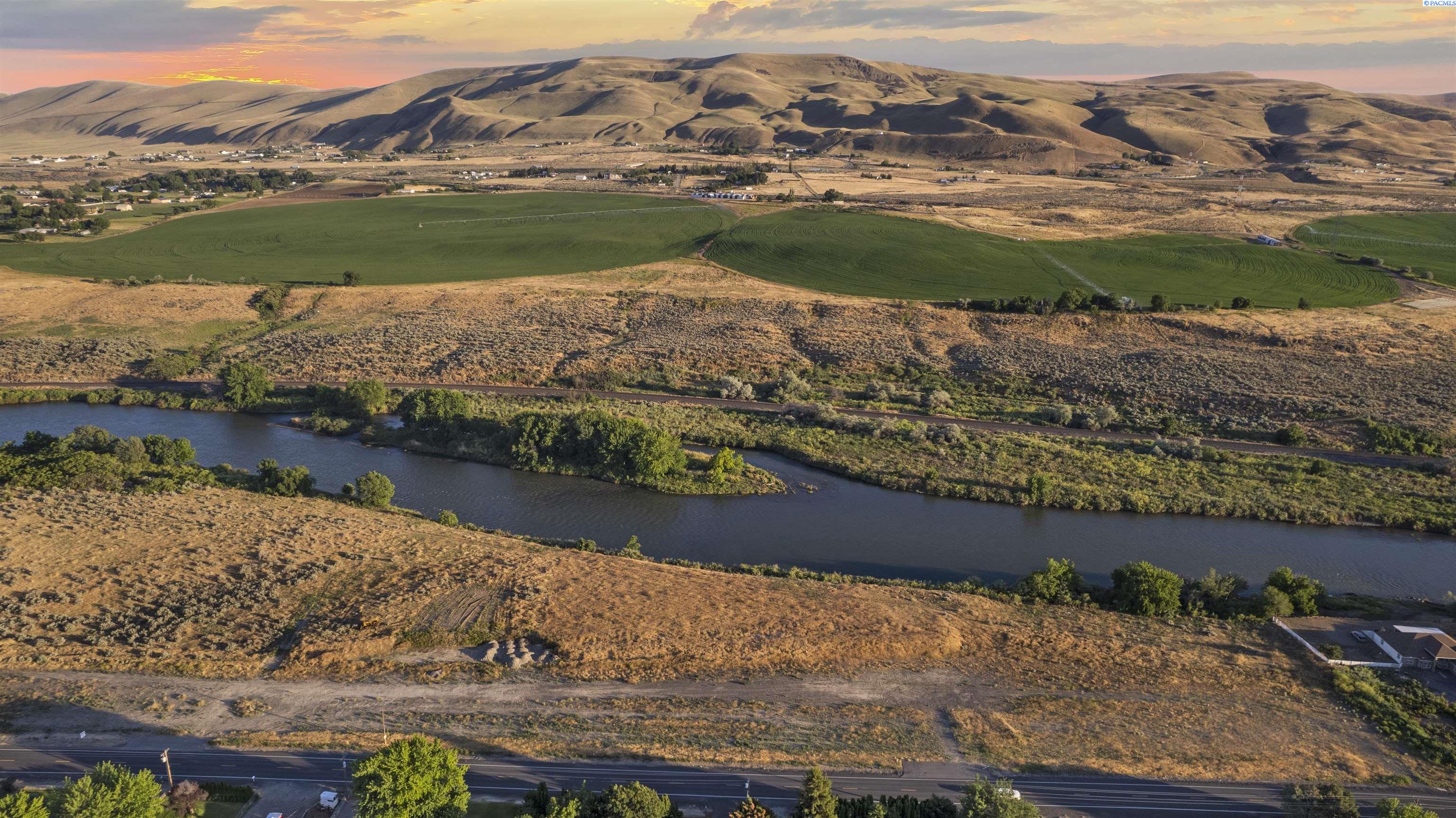 16055 W Old Inland Empire Hwy [10], Benton City, WA 99320