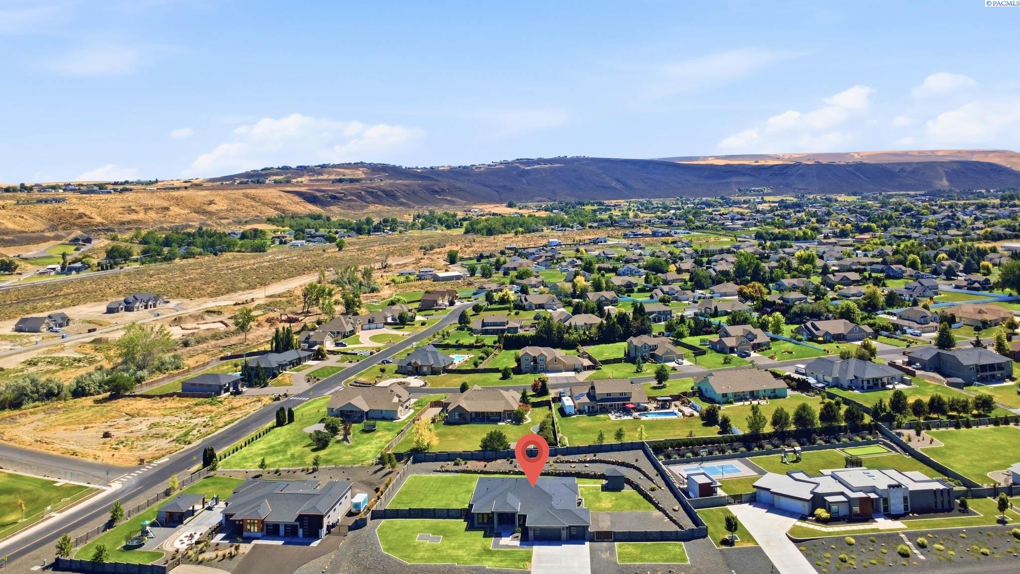 104829 Addison Ave, Kennewick, WA 99338
