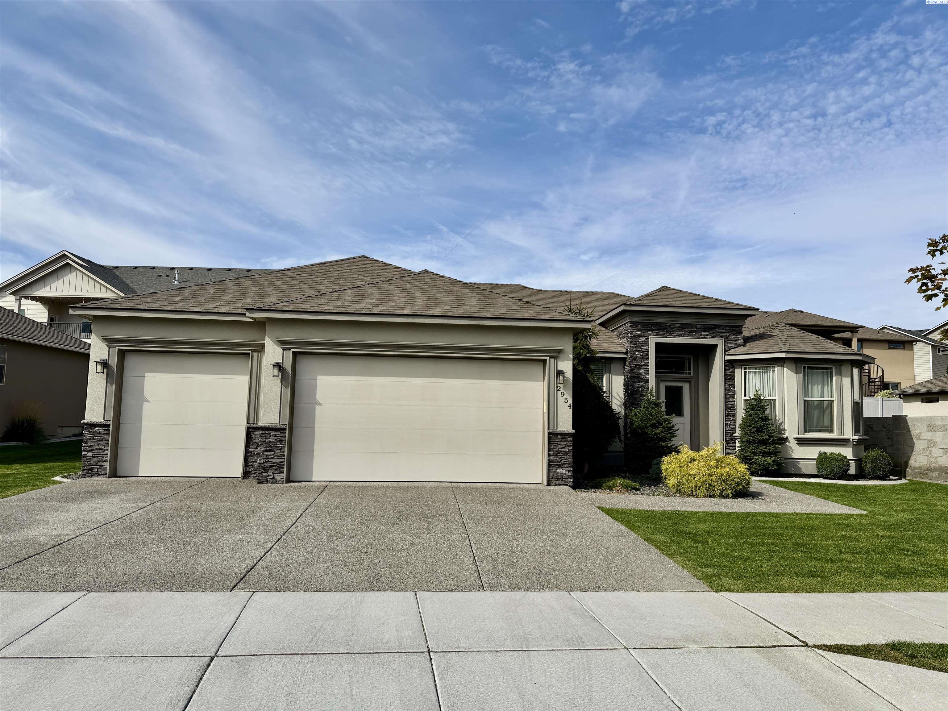 2954 S Harrison St, Kennewick, WA 99338