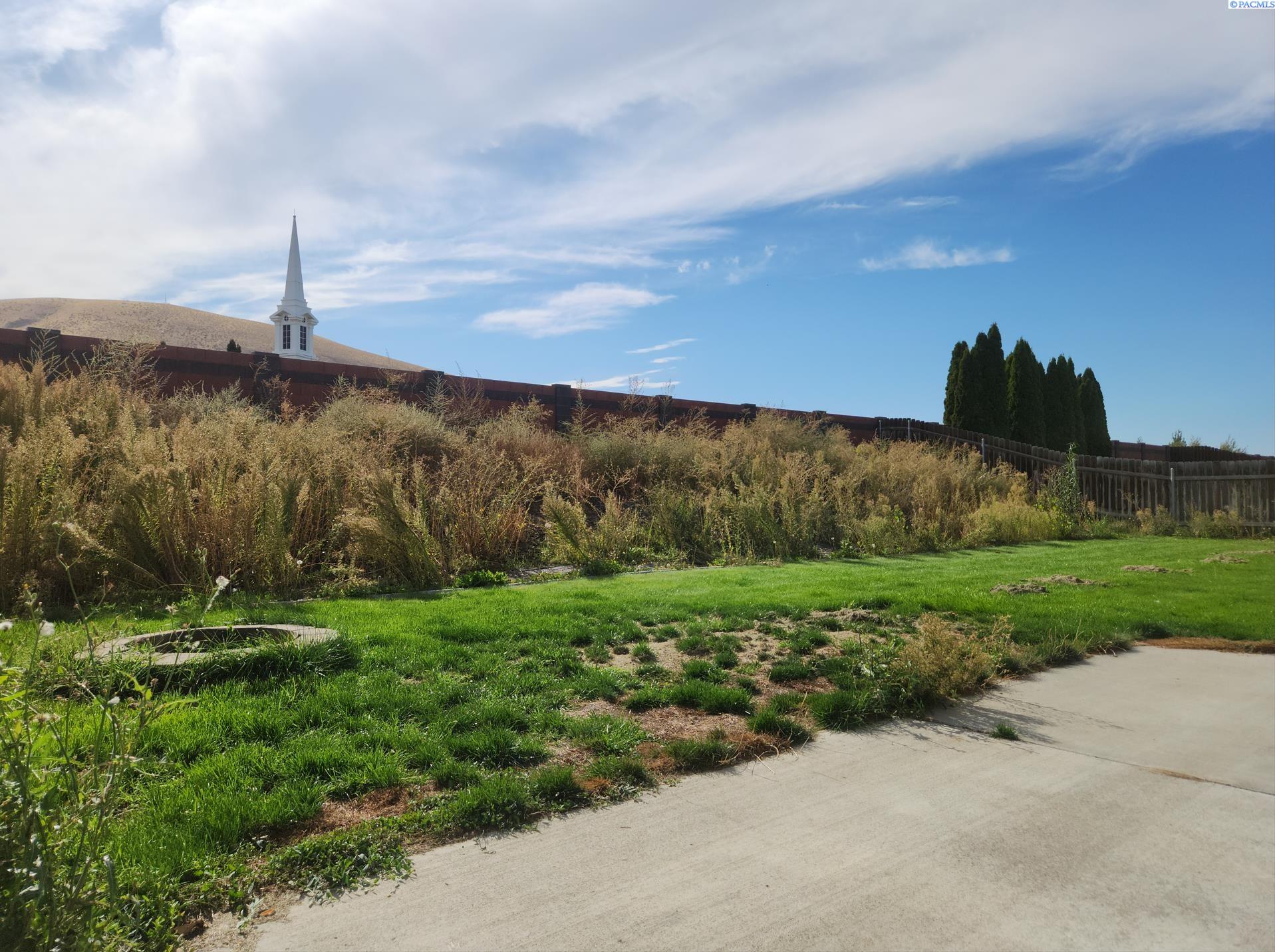 5149 Pinehurst St, West Richland, WA 99353