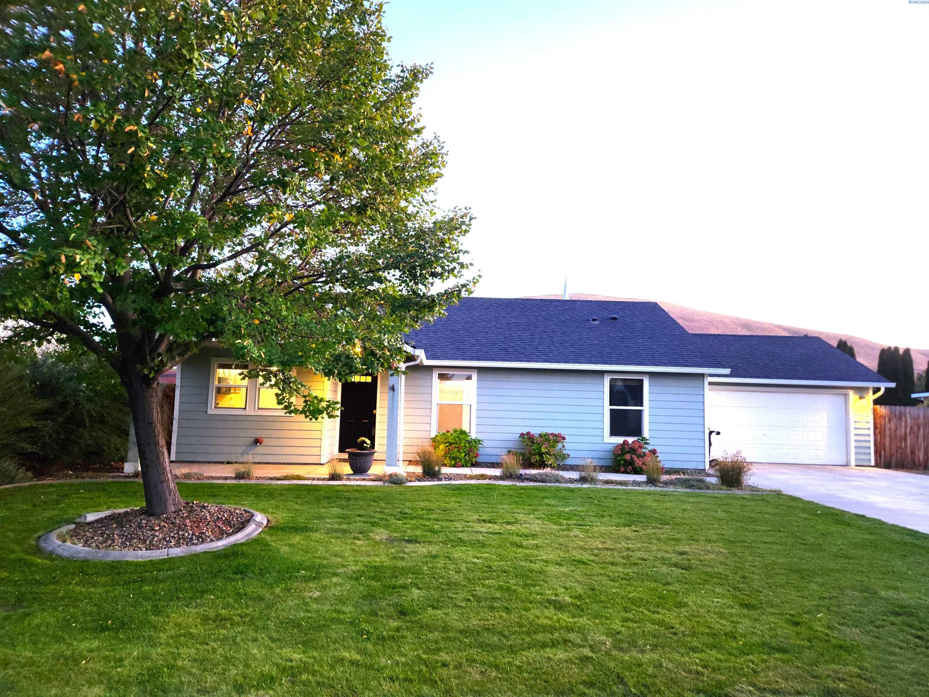 5149 Pinehurst St, West Richland, WA 99353
