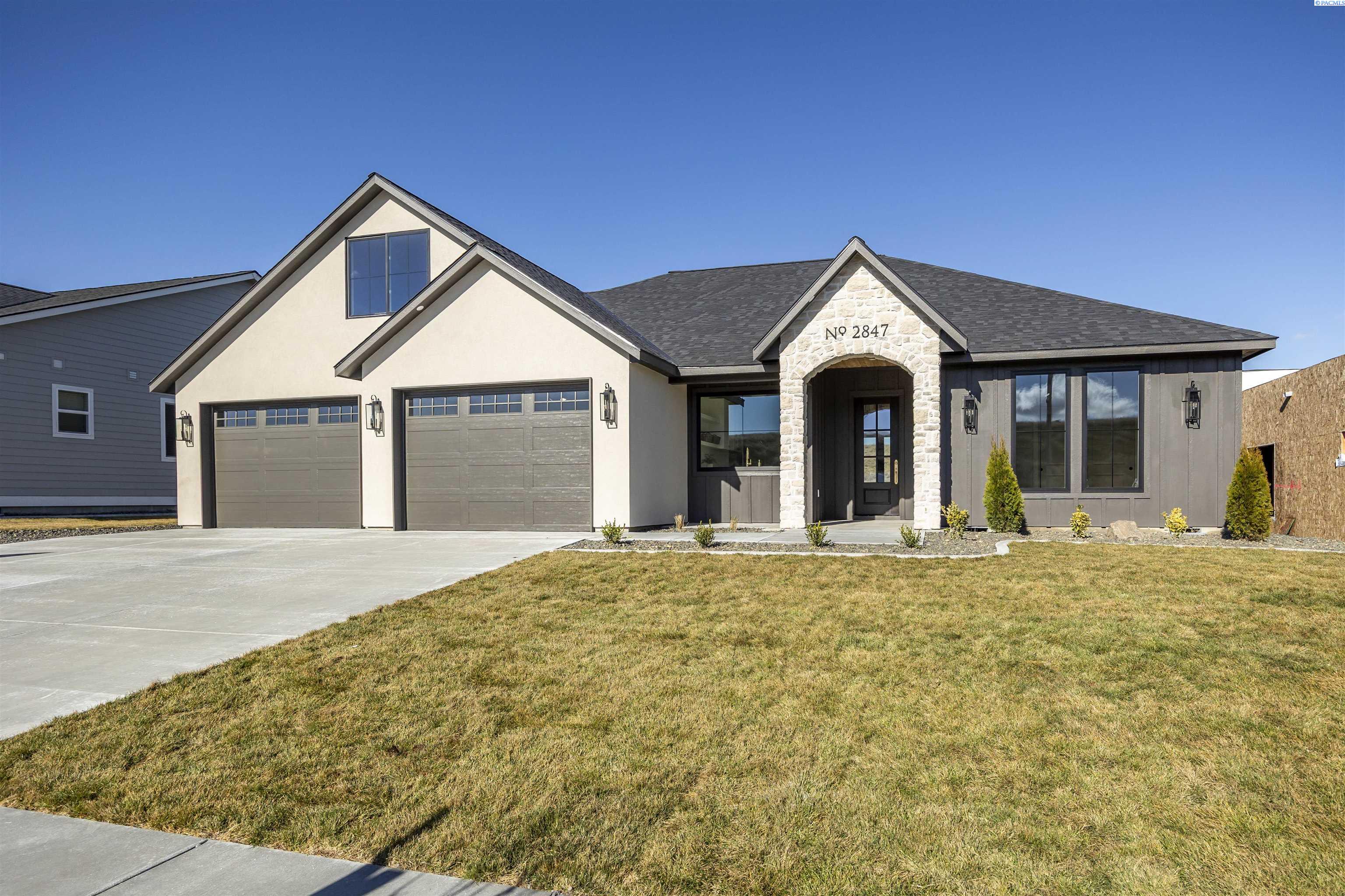 2847 Savanna Ave, Richland, WA 99352