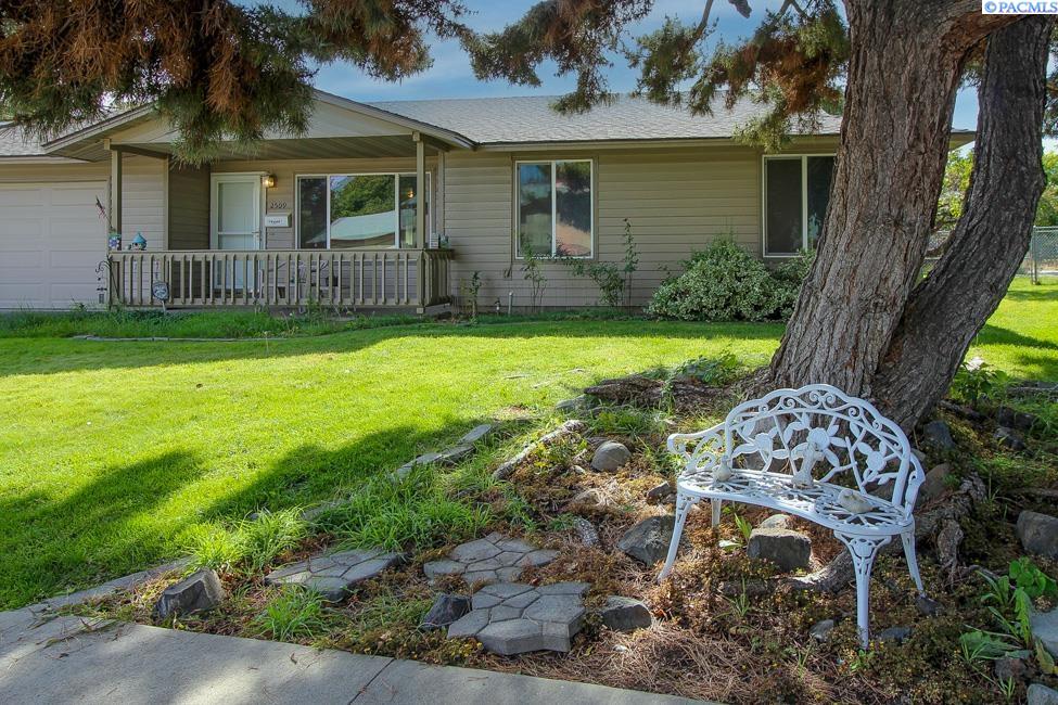 2509 W Grand Ronde Pl, Kennewick, WA 99336