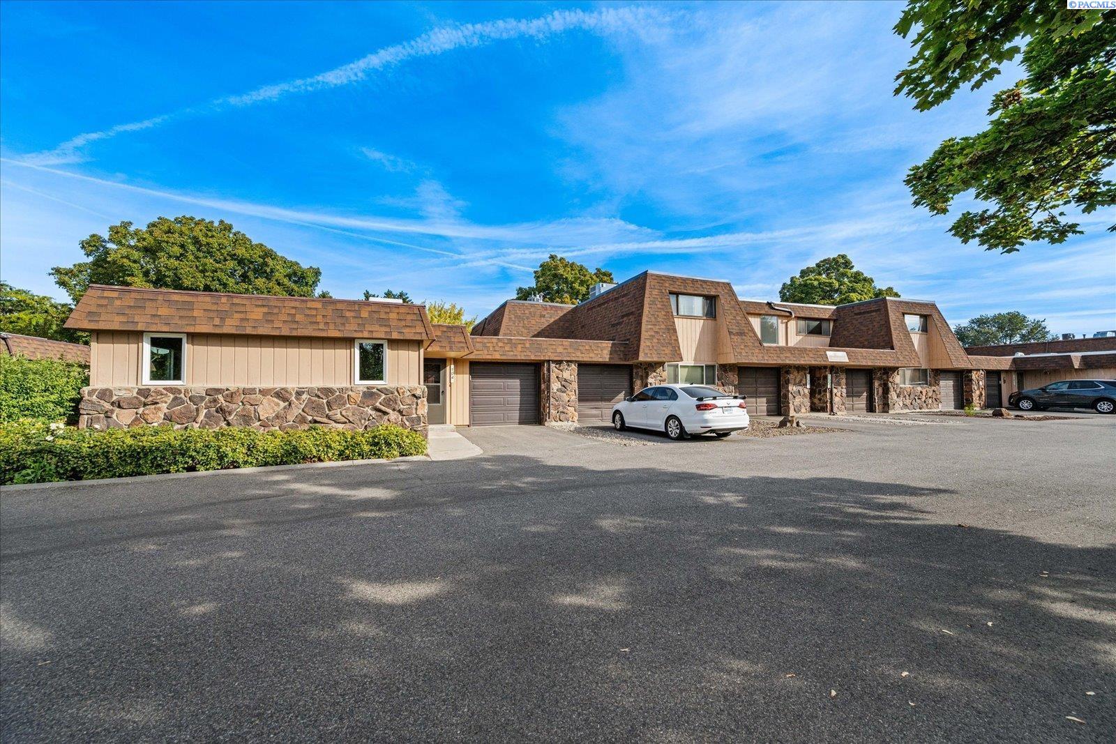2912 W Hood Ave #B104, Kennewick, WA 99336
