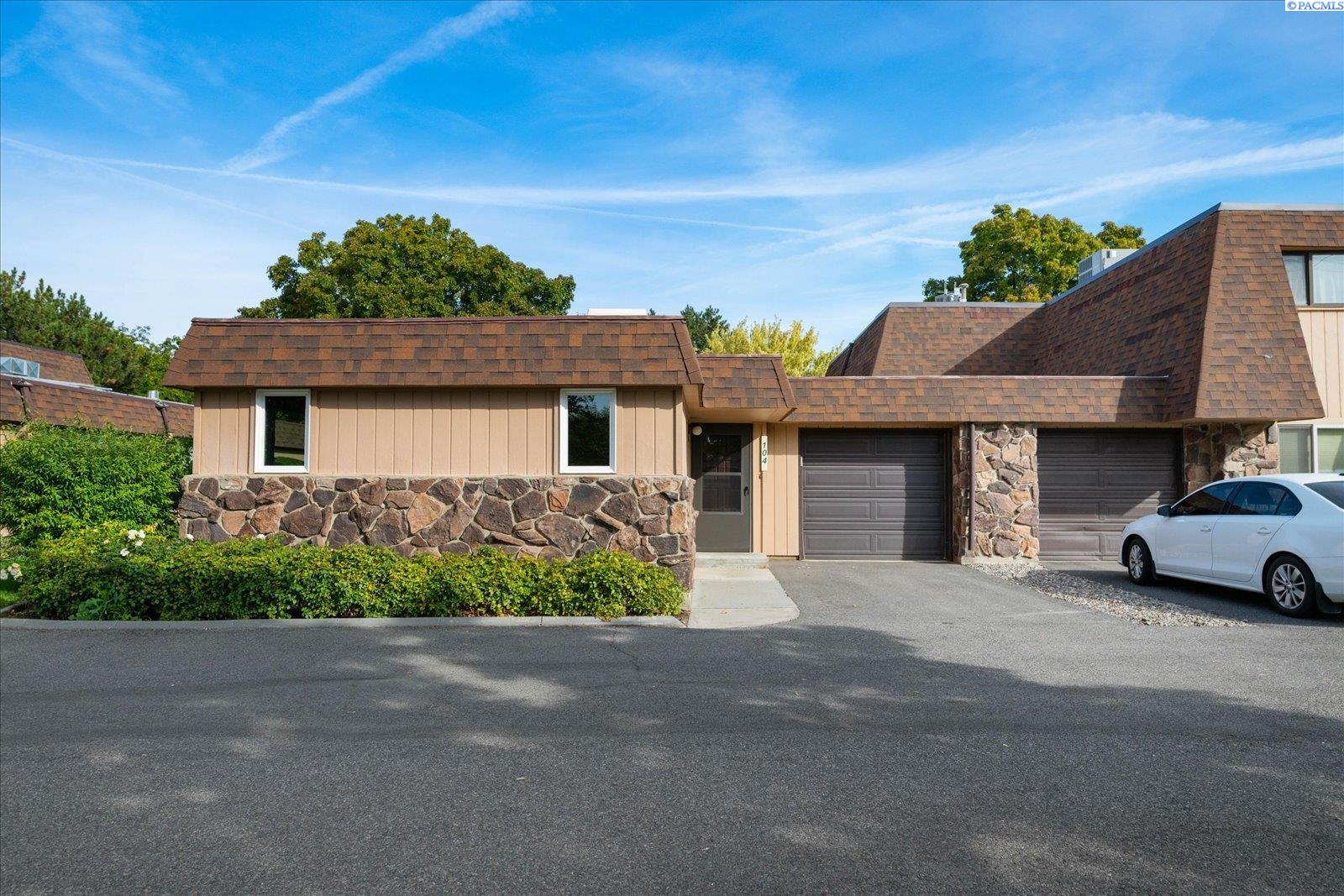 2912 W Hood Ave #B104, Kennewick, WA 99336