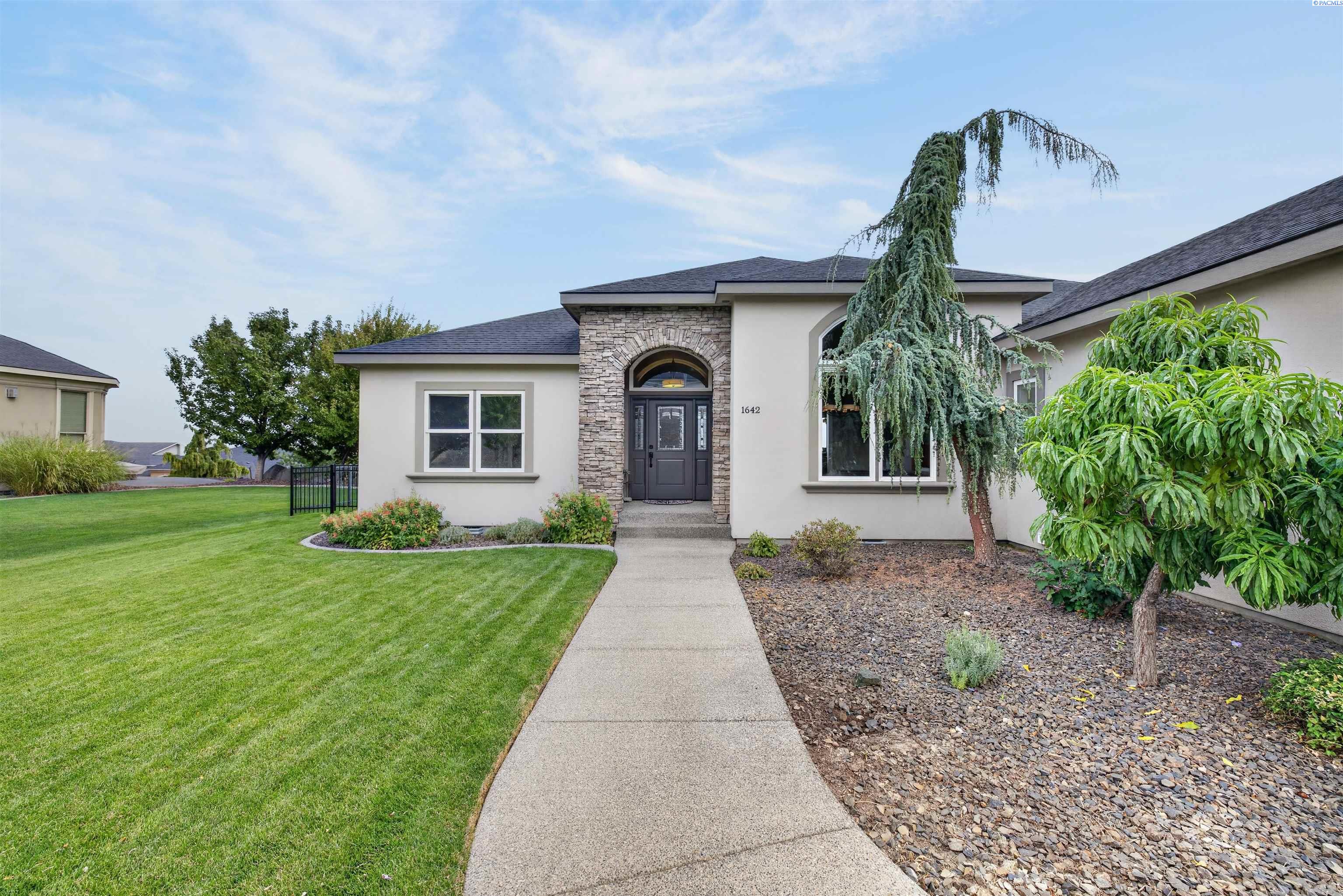 1642 Sicily Ln, Richland, WA 99352