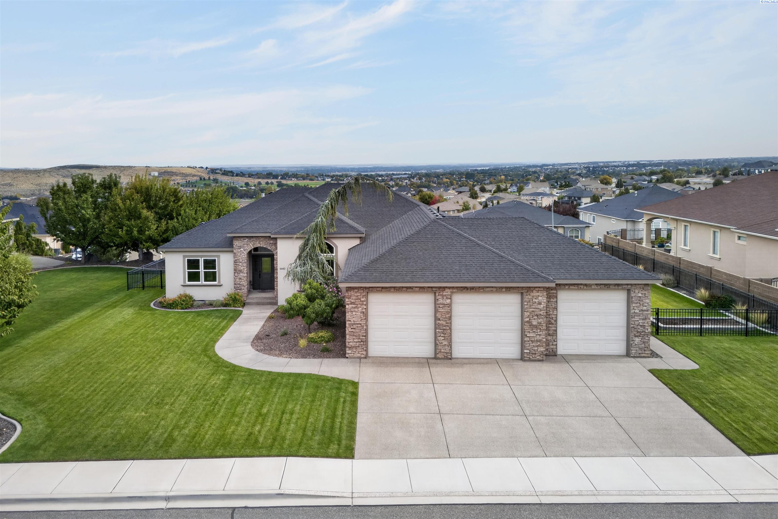 1642 Sicily Ln, Richland, WA 99352
