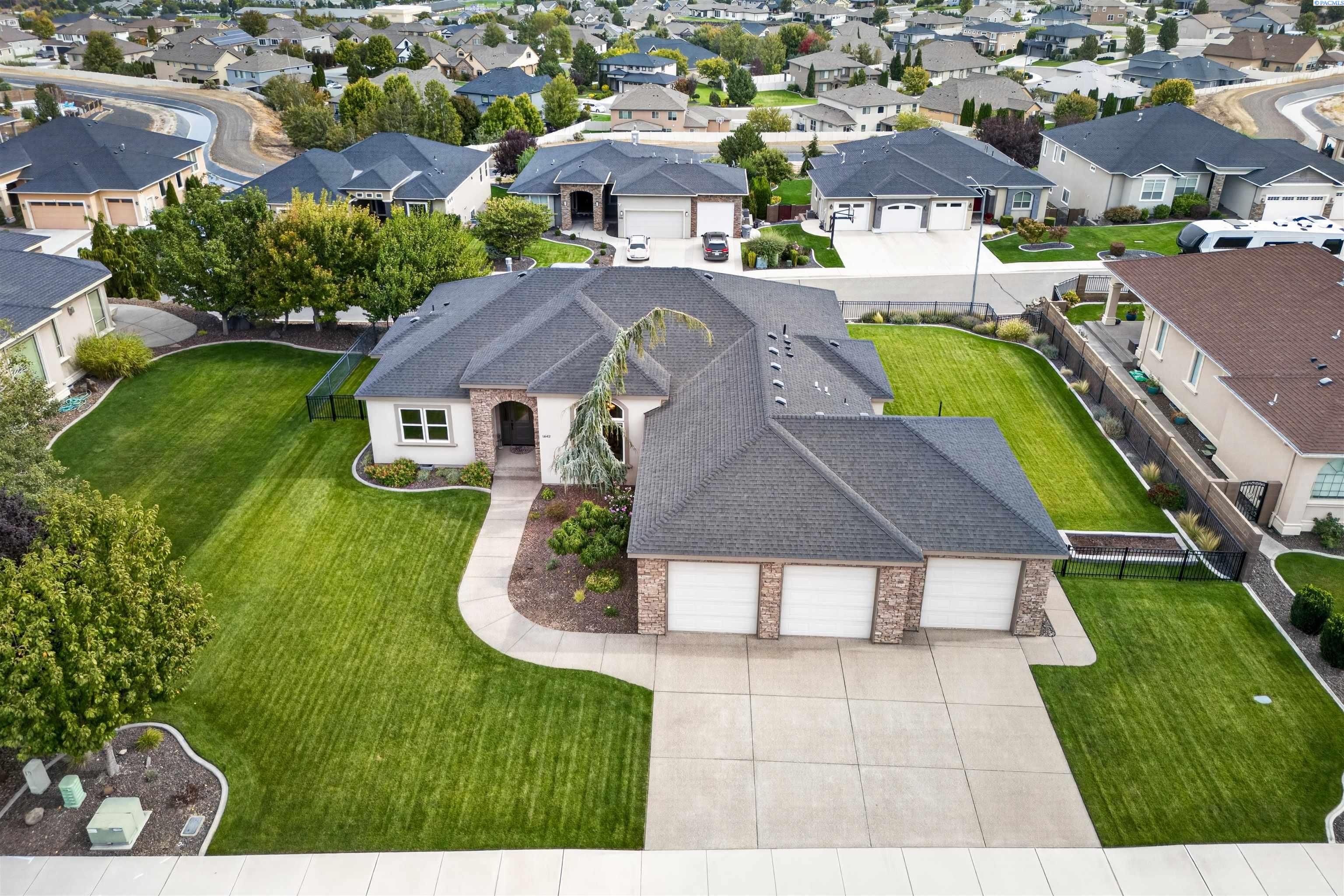 1642 Sicily Ln, Richland, WA 99352