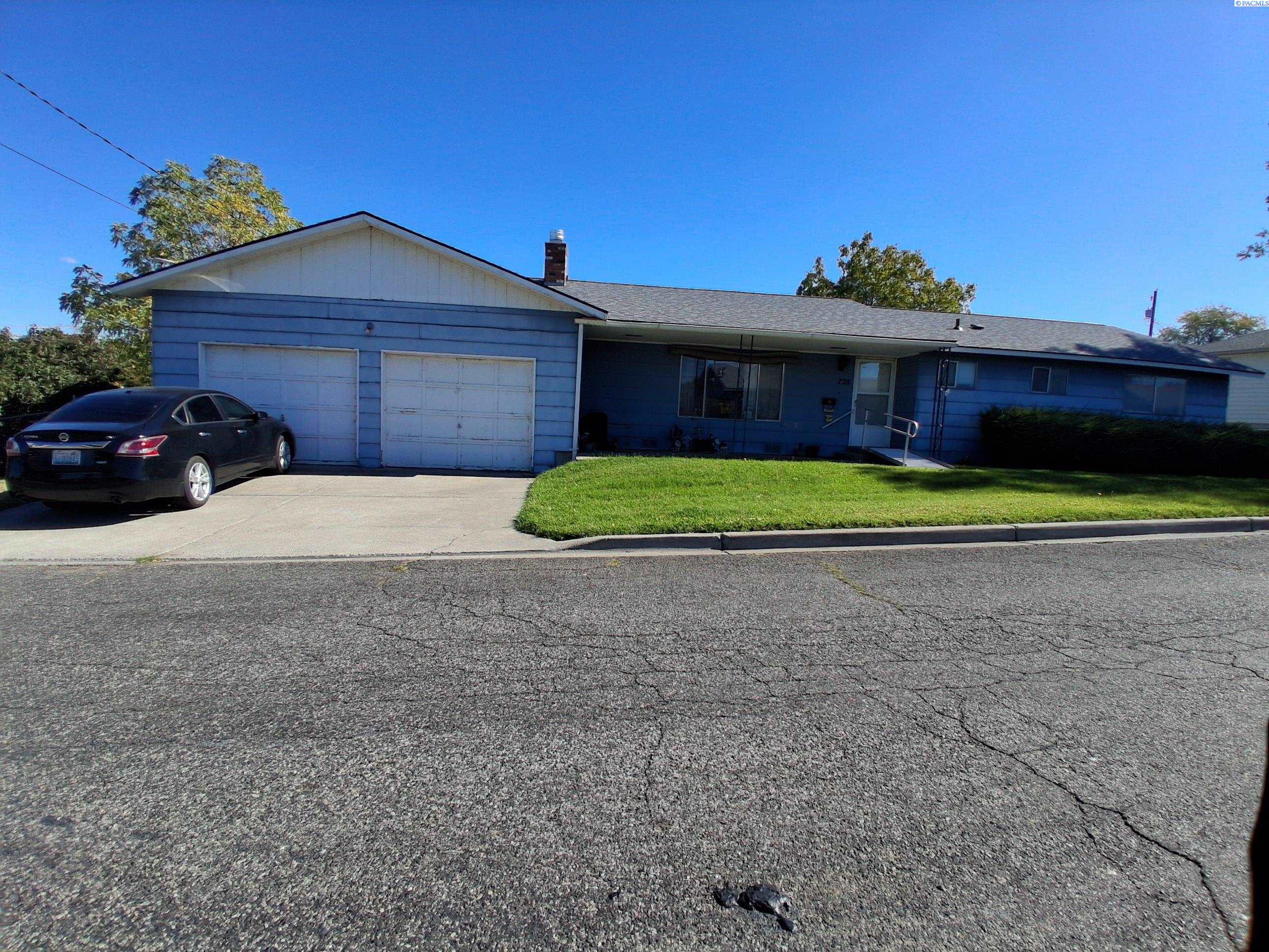 728 Ford St, Prosser, WA 99350