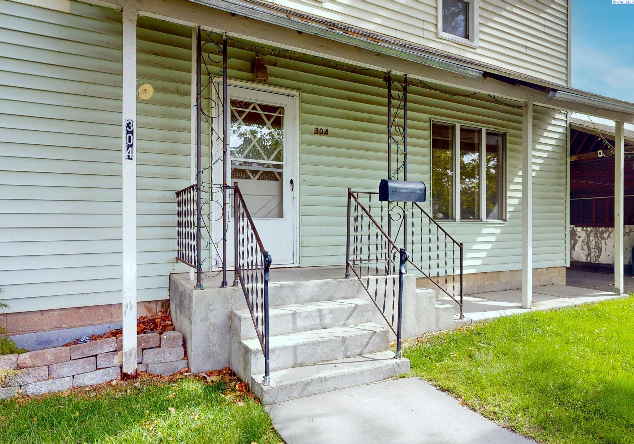 304 Cullum Ave, Richland, WA 99352
