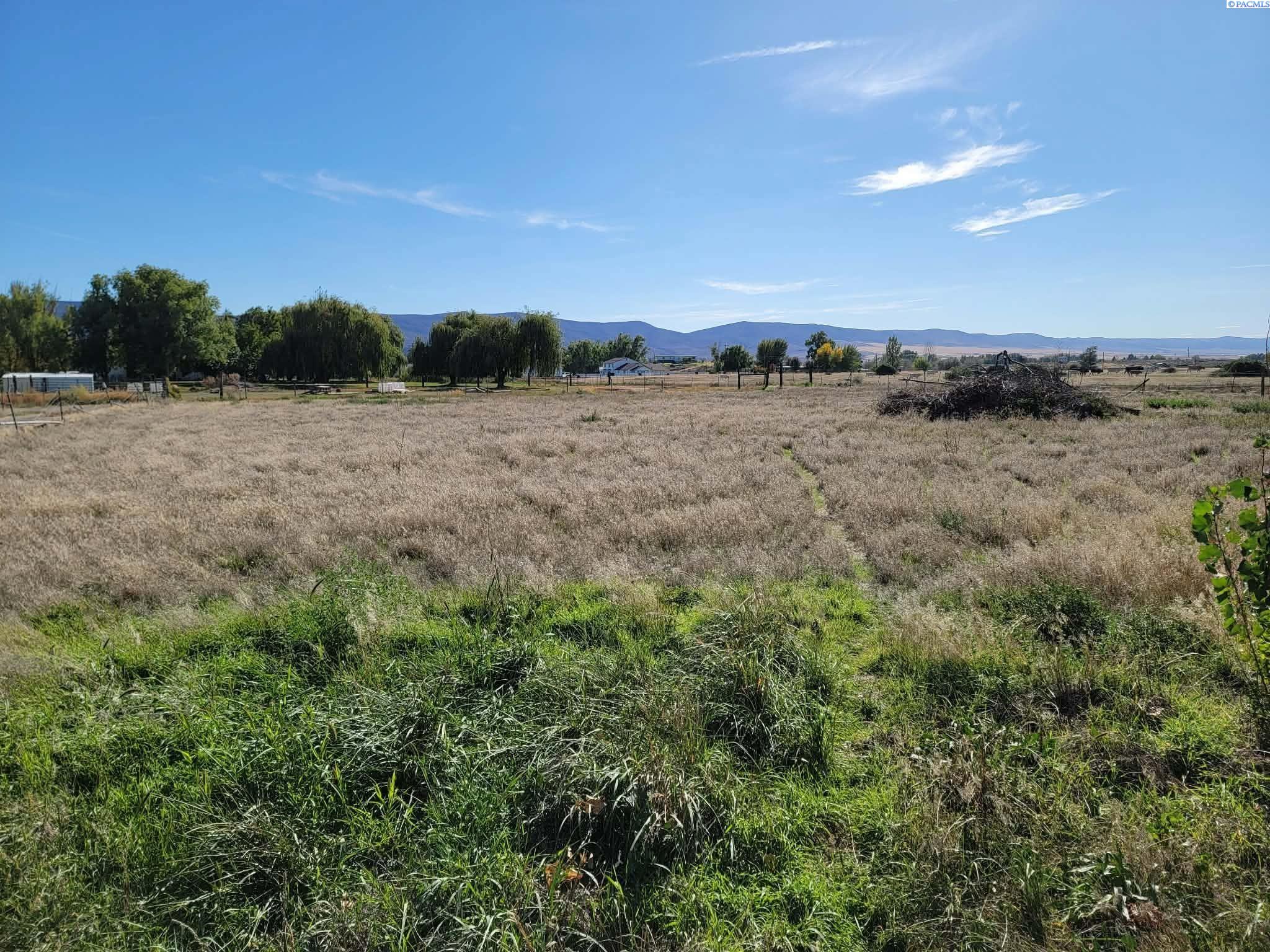 164908 W Old Inland Empire Hwy, Prosser, WA 99350