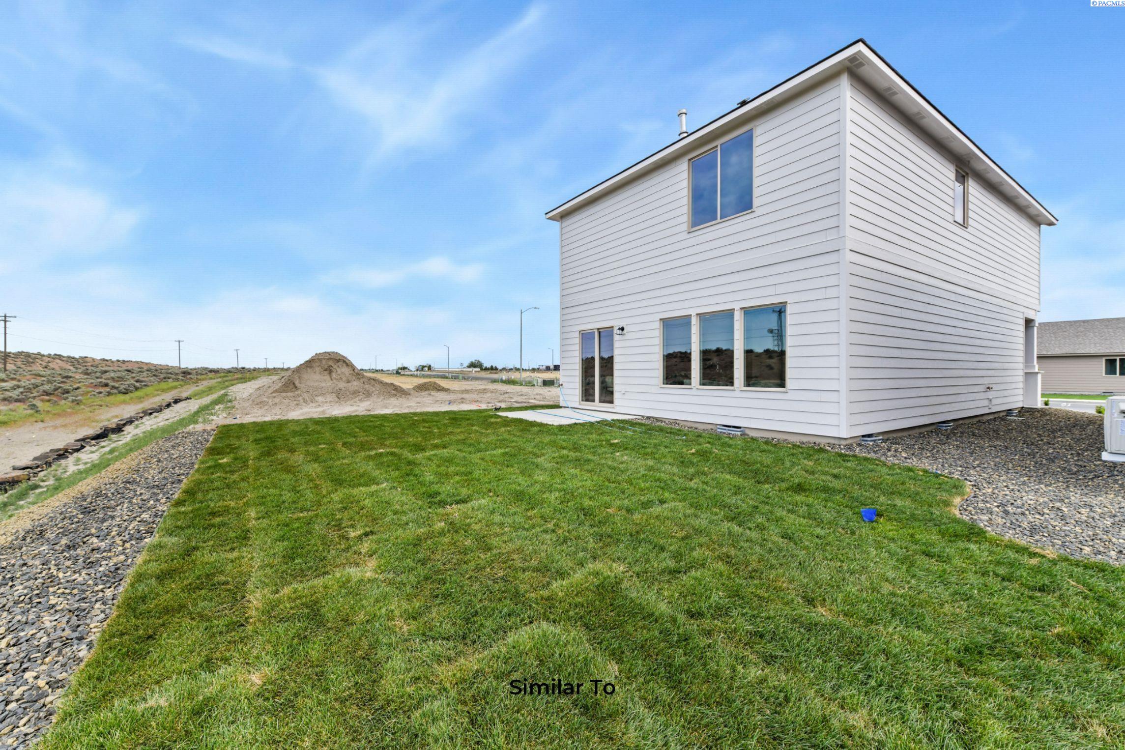 739 Honeylicious St, Richland, WA 99352