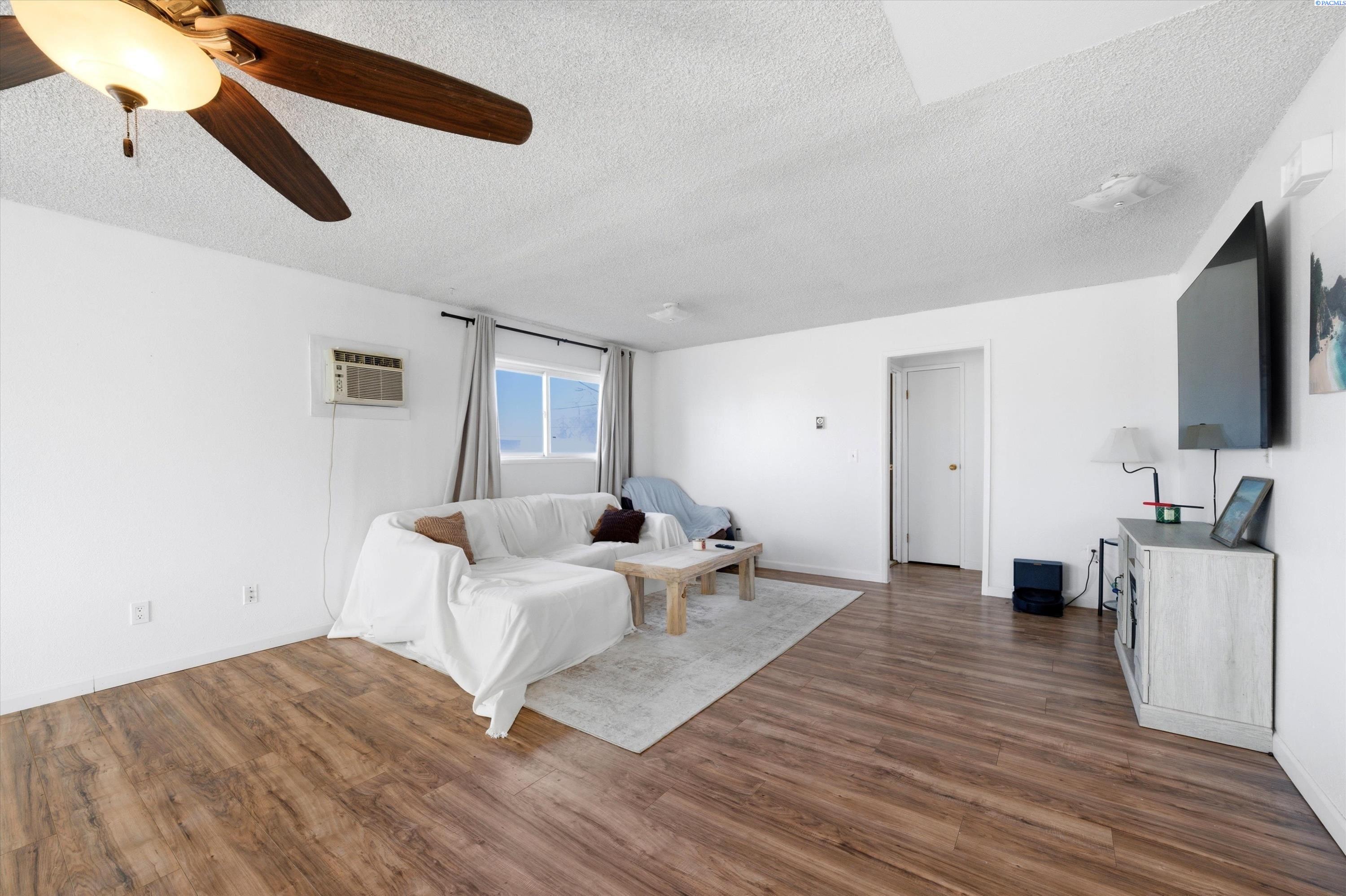 762 S 2nd Ave, Connell, WA 99326