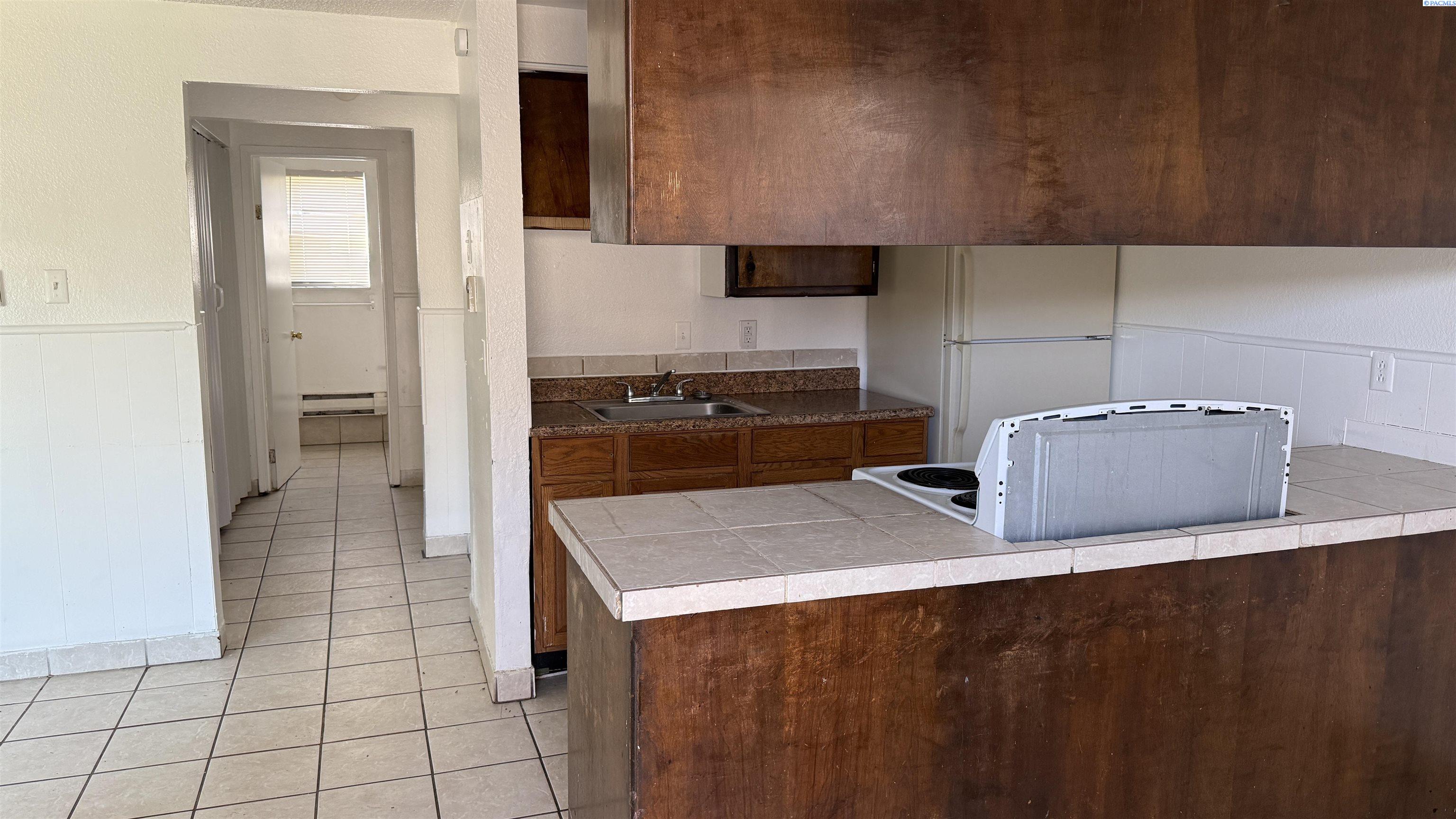 2029 W Pearl St, Pasco, WA 99301