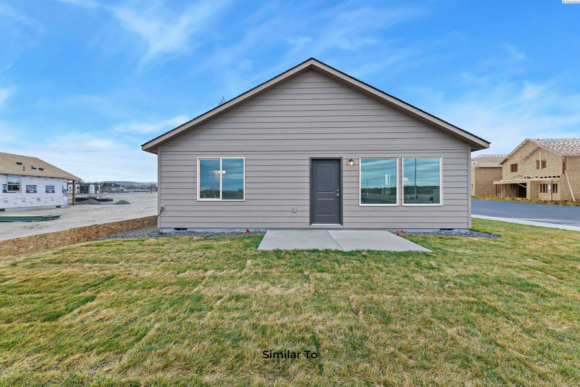 751 Honeylicious St, Richland, WA 99352