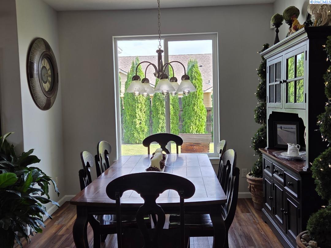 6311 Landsdowne Ct, Pasco, WA 99301