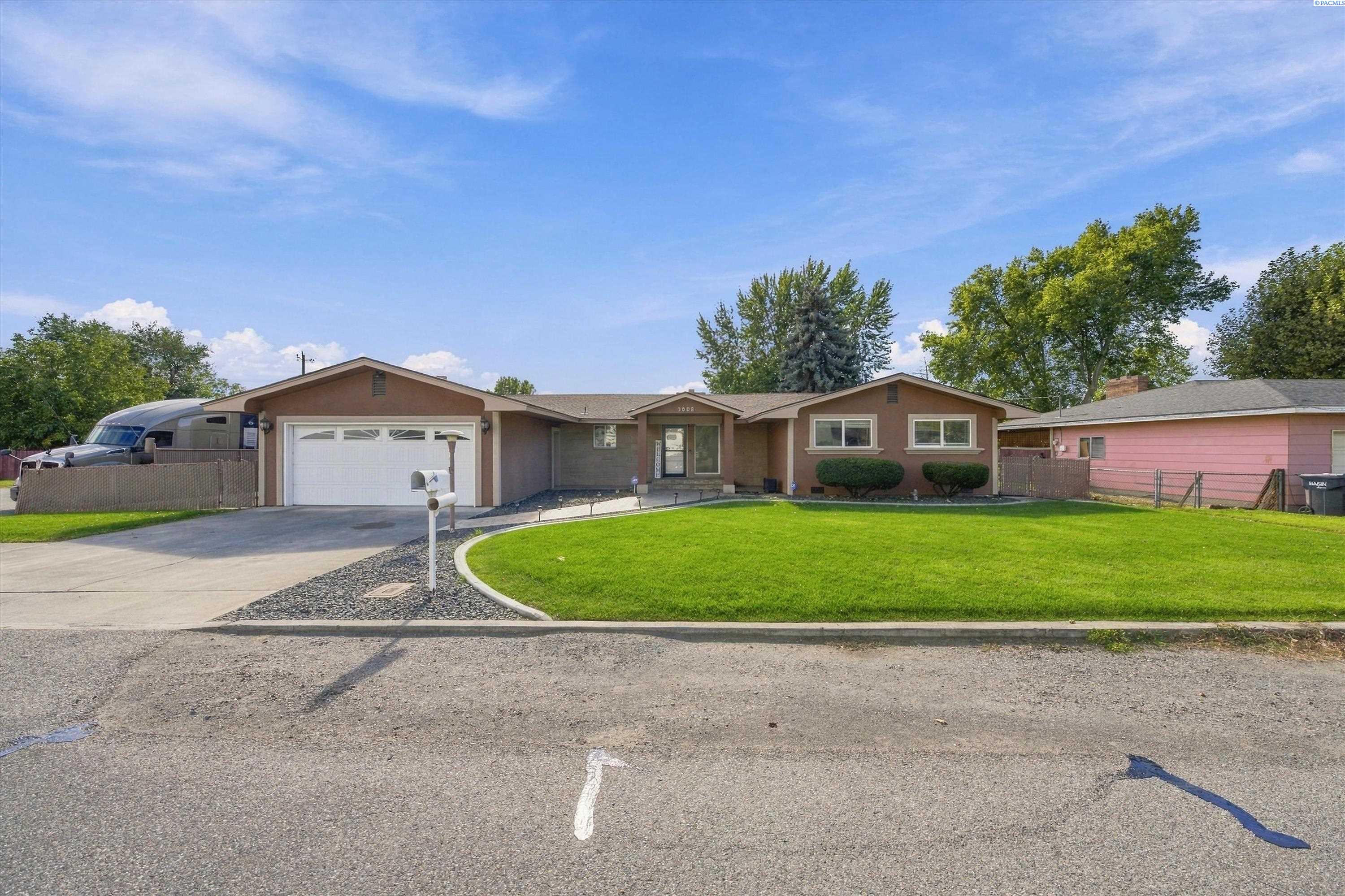 3008 W Ella St, Pasco, WA 99301