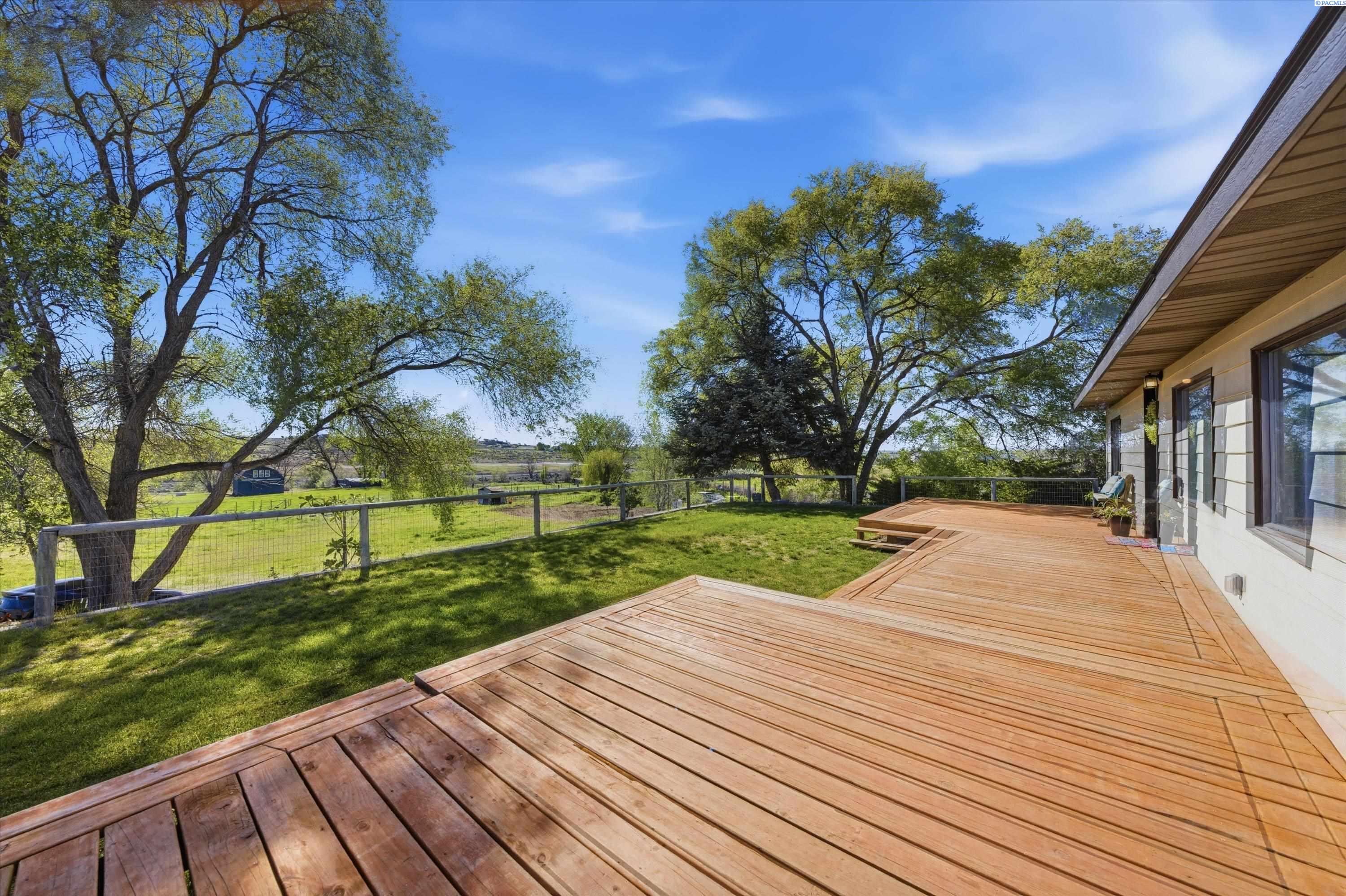 351 W Eltopia West, Eltopia, WA 99330