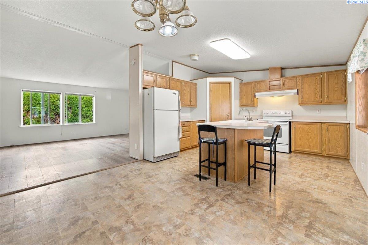 355 Old Inland Empire Hwy #5 #5, Prosser, WA 99350-9207
